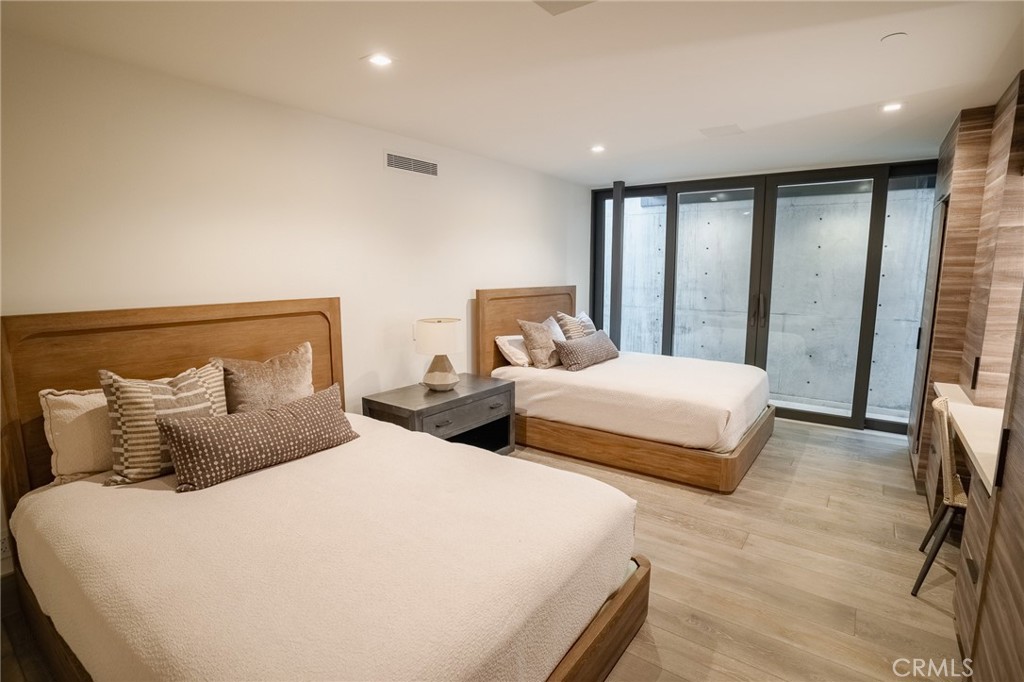 5 Pacific Ridge Place