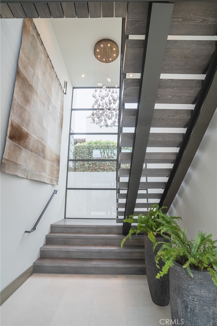 5 Pacific Ridge Place