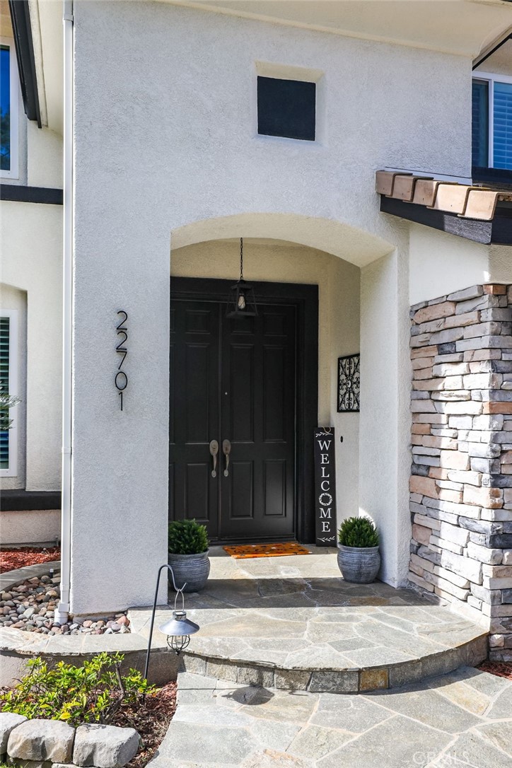 22701 Foxridge