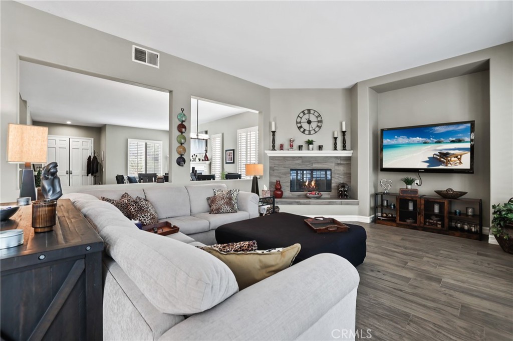 22701 Foxridge
