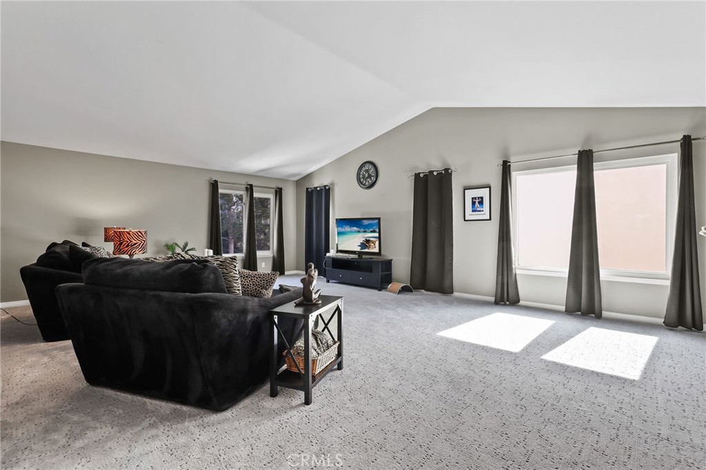22701 Foxridge