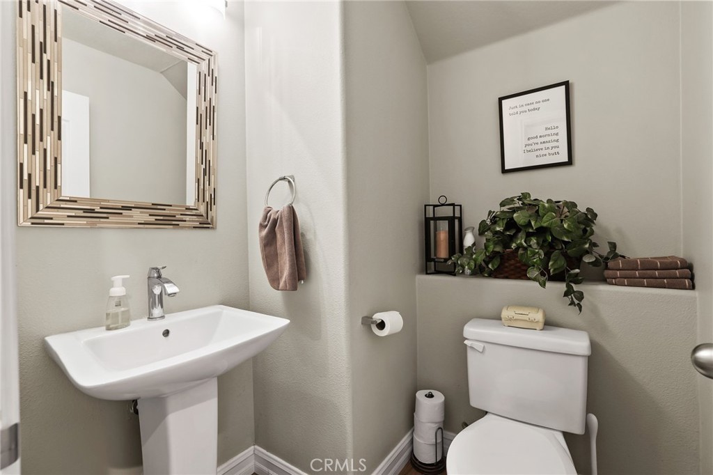 22701 Foxridge