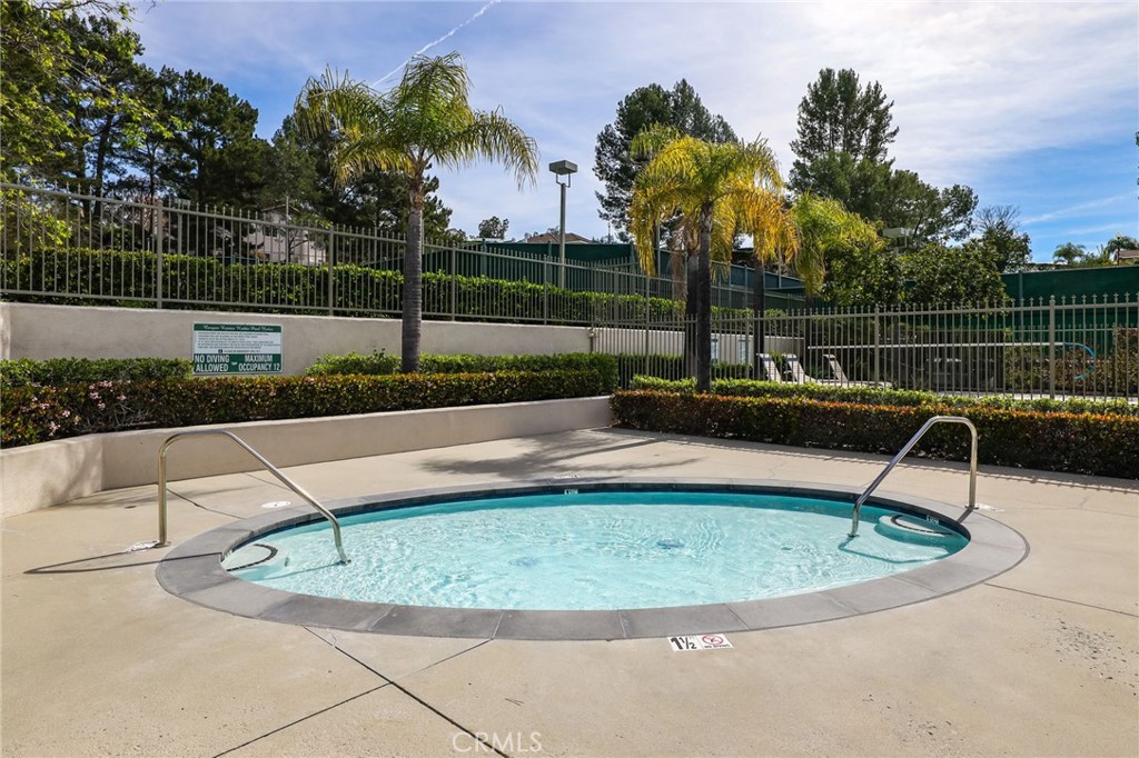 22701 Foxridge