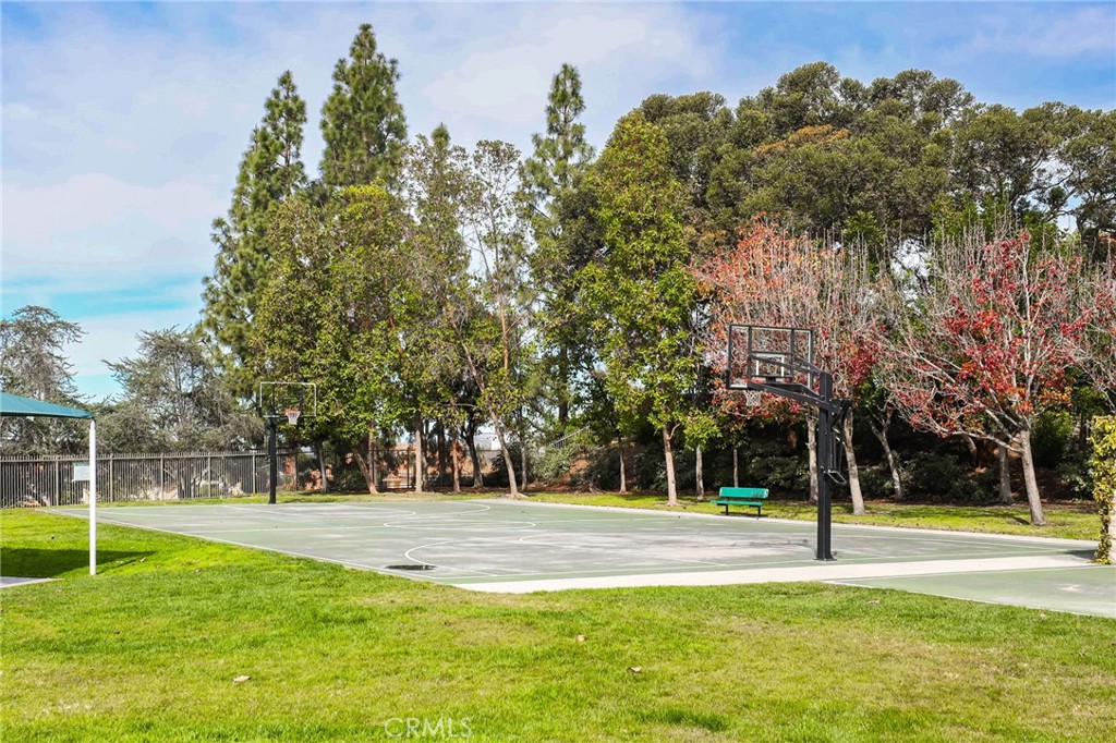 22701 Foxridge