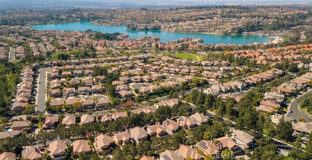 22701 Foxridge