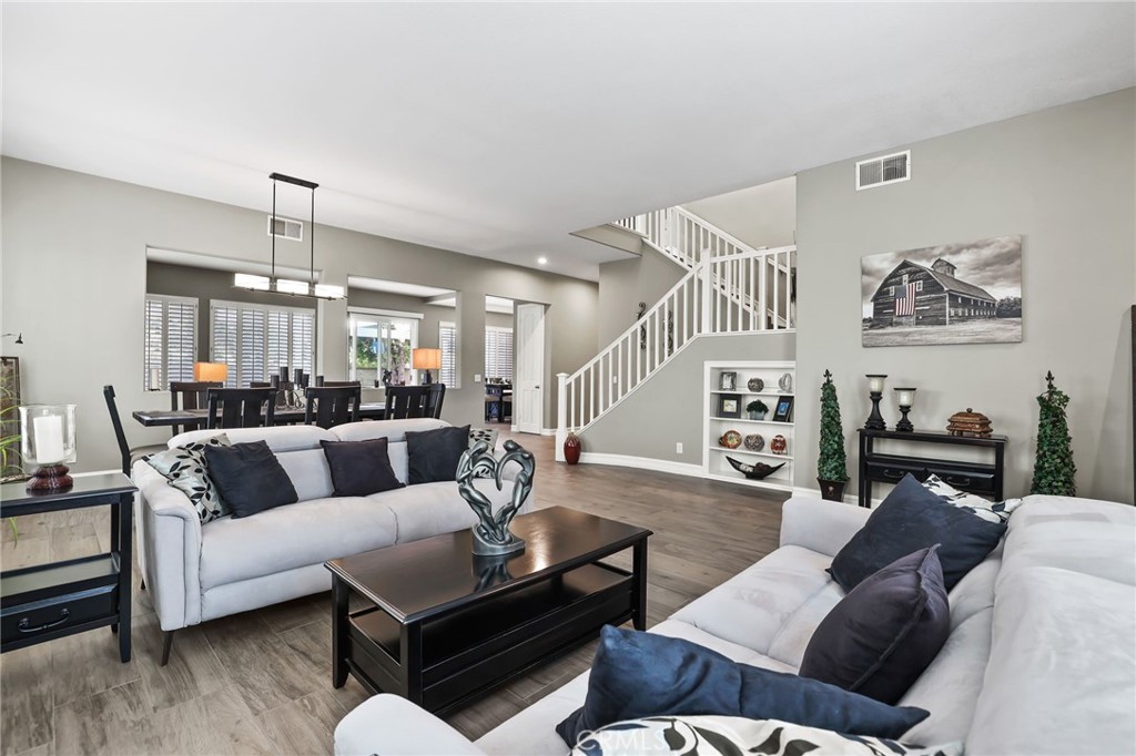 22701 Foxridge