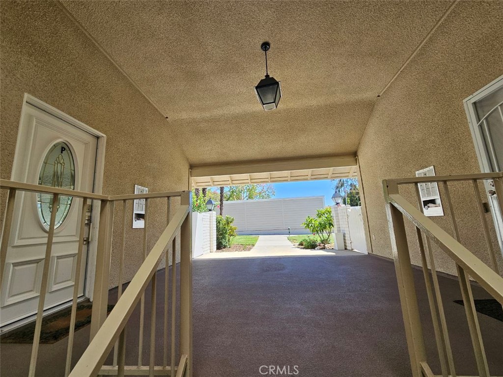 633 Avenida Sevilla P