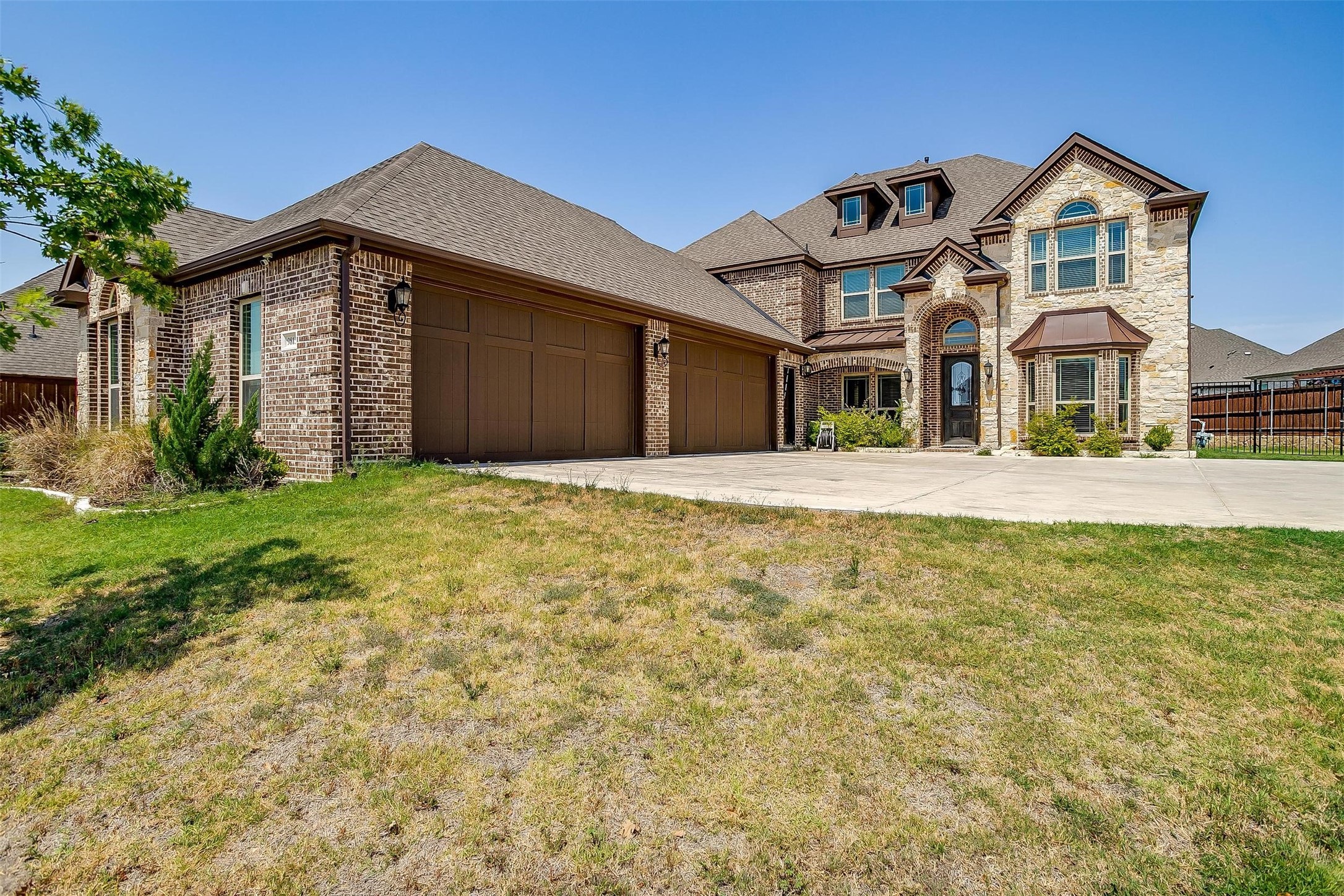 9813 El Colina Drive