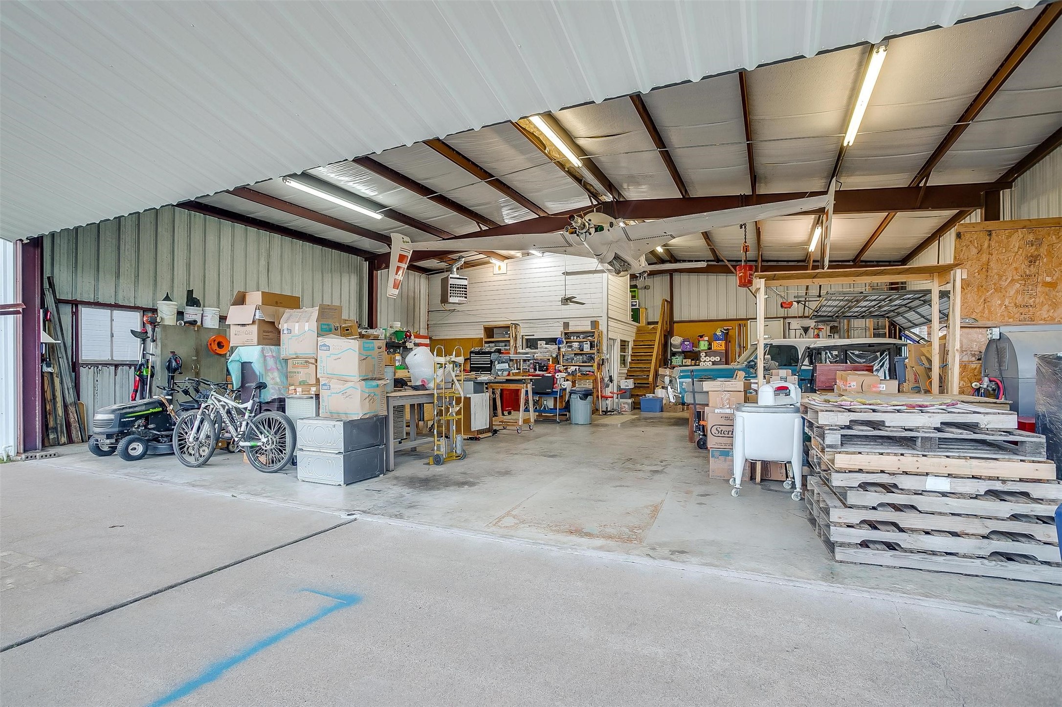 8915 Woodlawn Drive