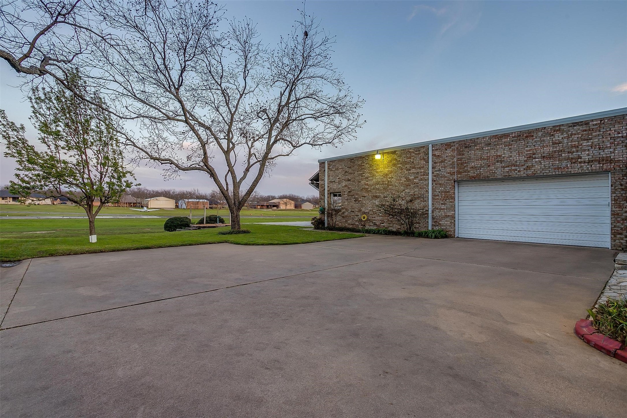 8915 Woodlawn Drive