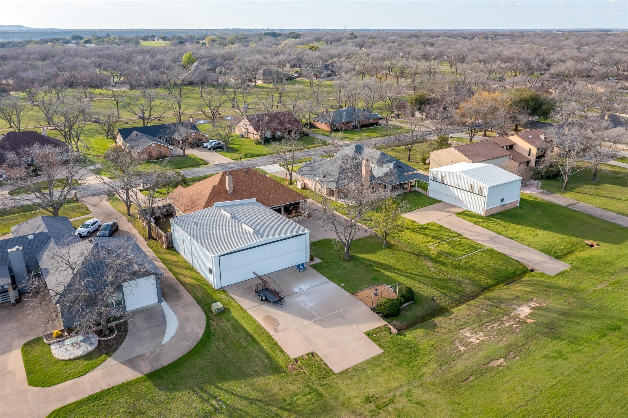 8915 Woodlawn Drive