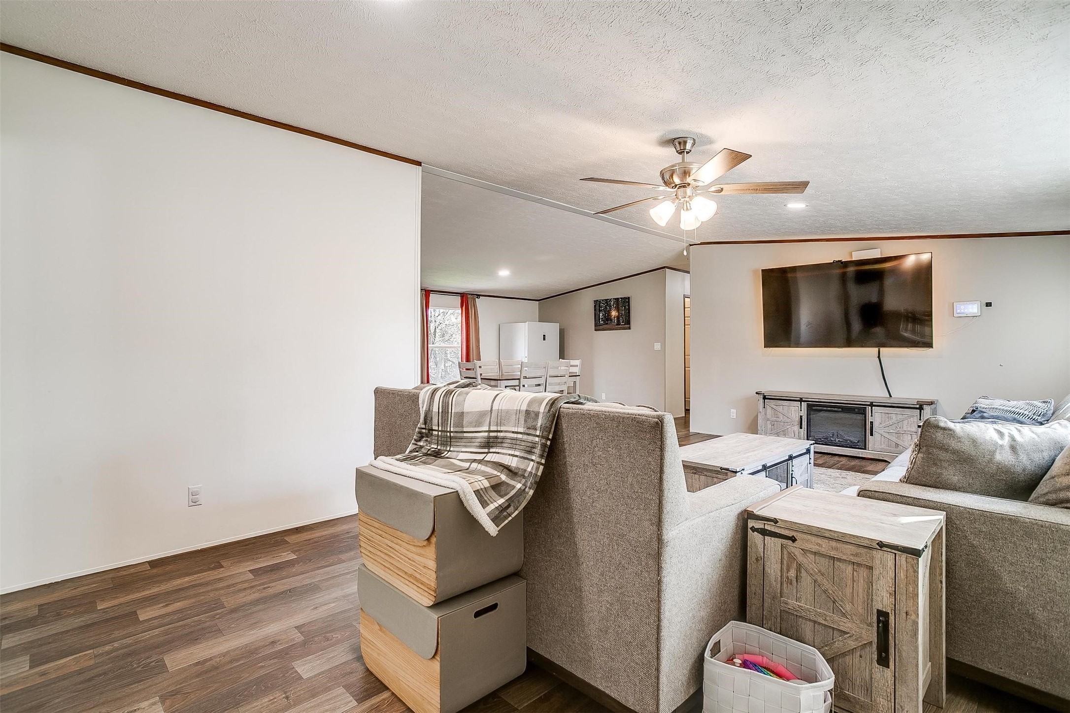 4801 Cedar Hill Drive