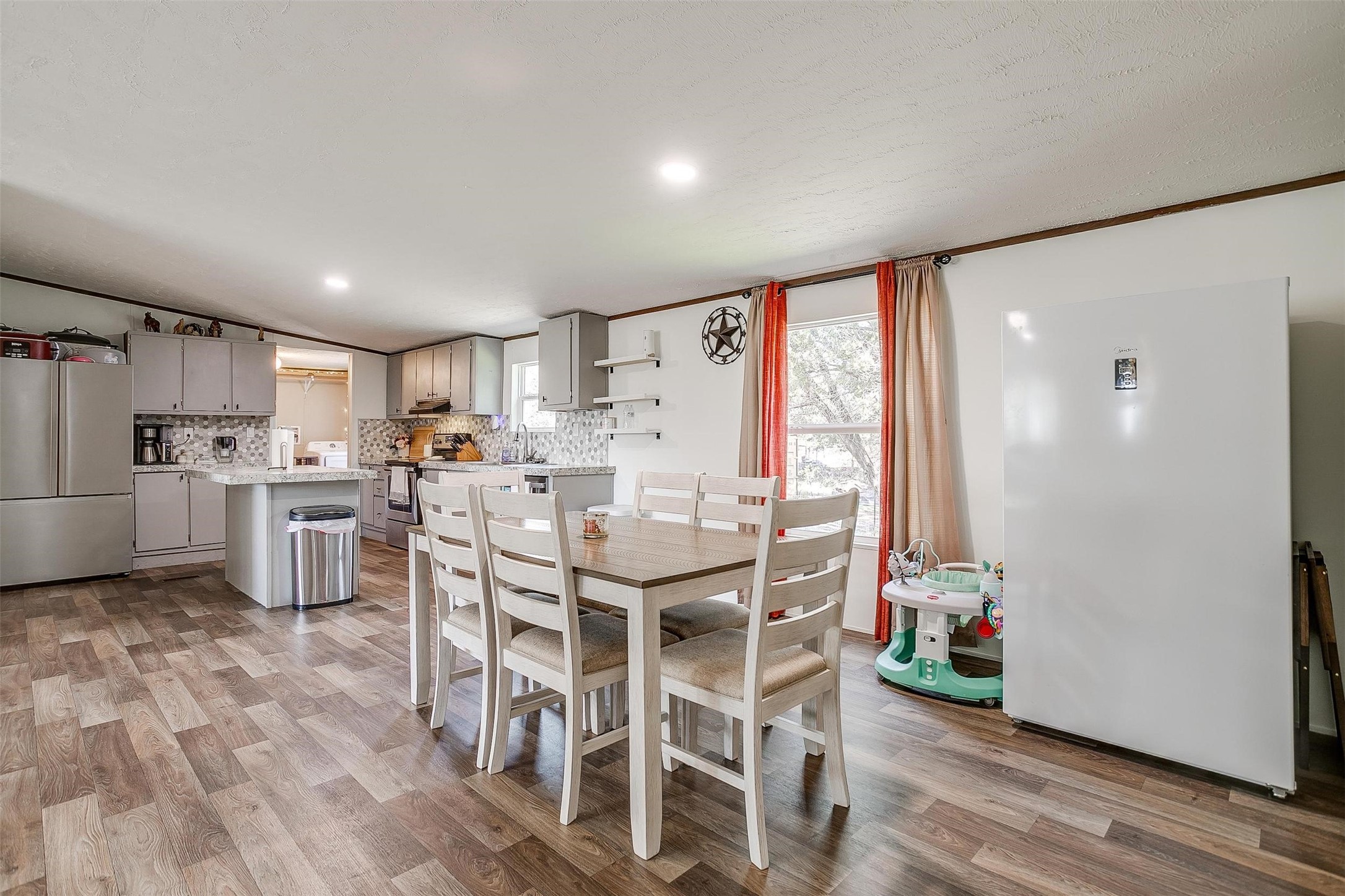 4801 Cedar Hill Drive
