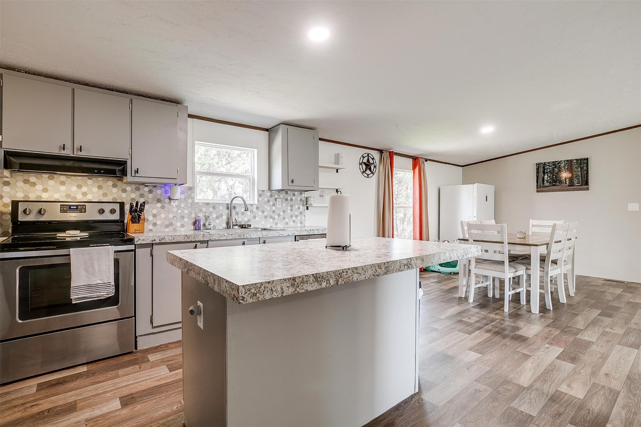 4801 Cedar Hill Drive