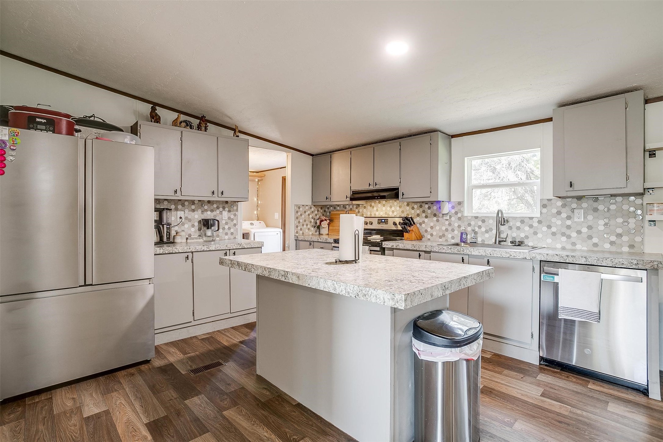 4801 Cedar Hill Drive