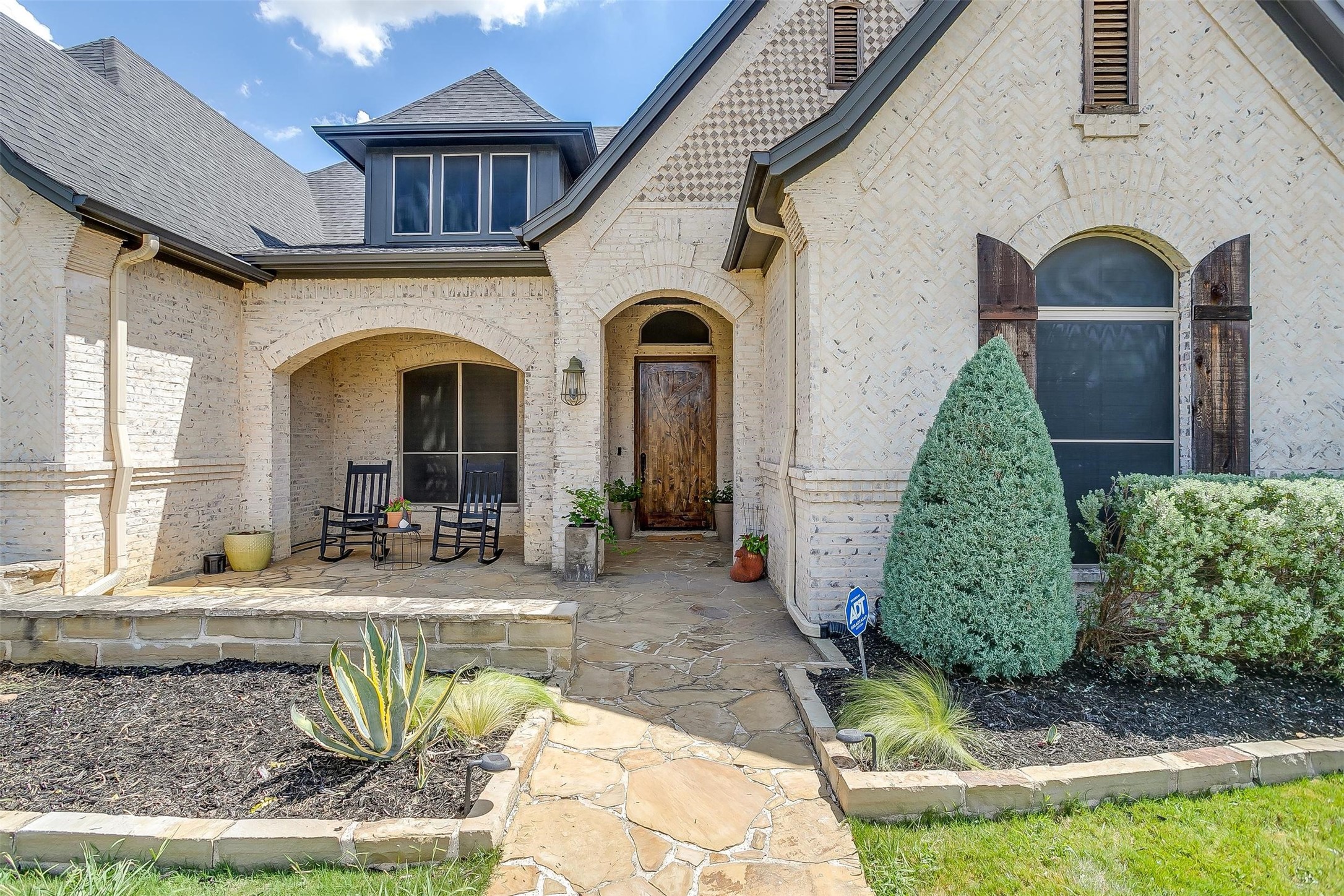 8328 Red Rose Trail