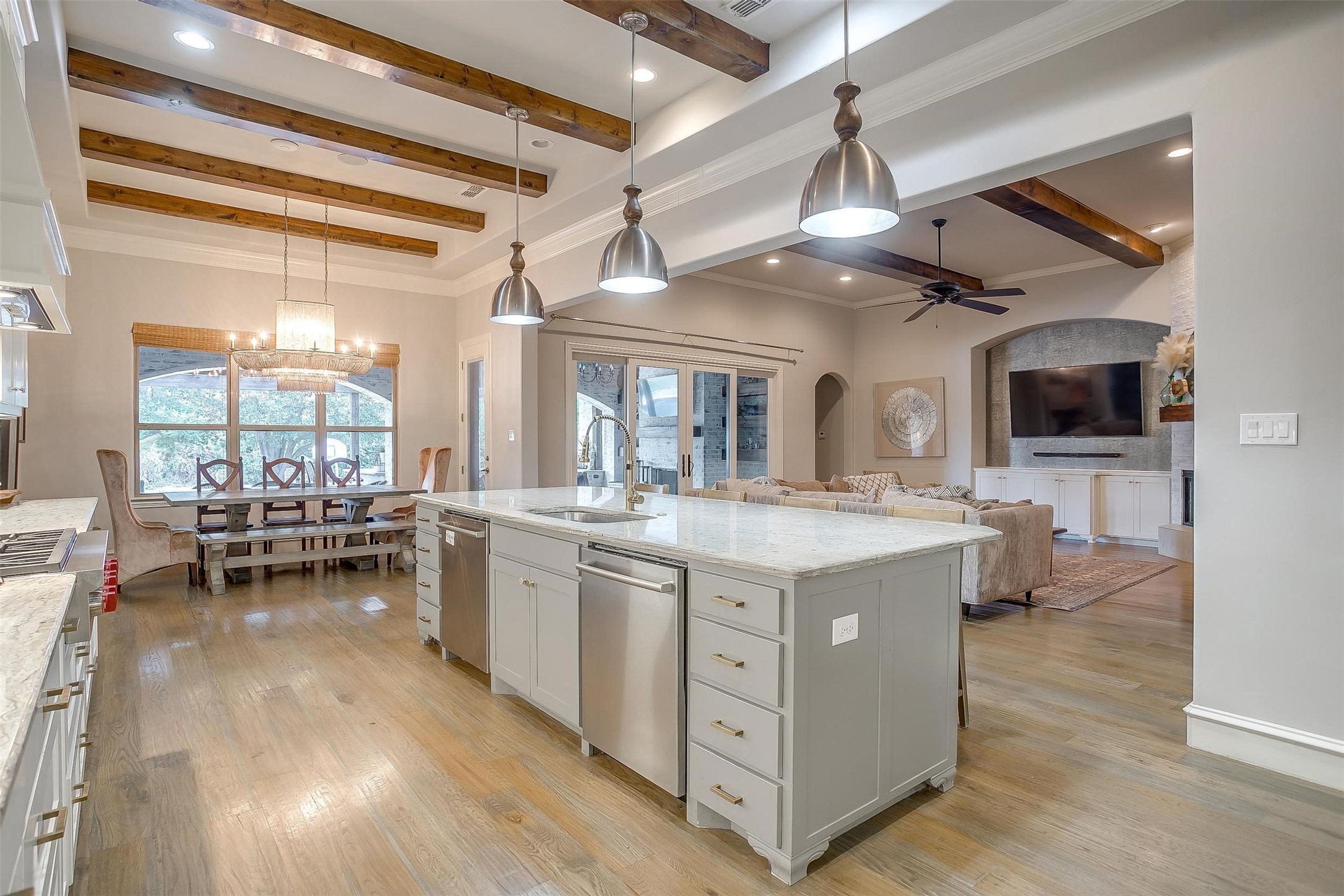 8328 Red Rose Trail