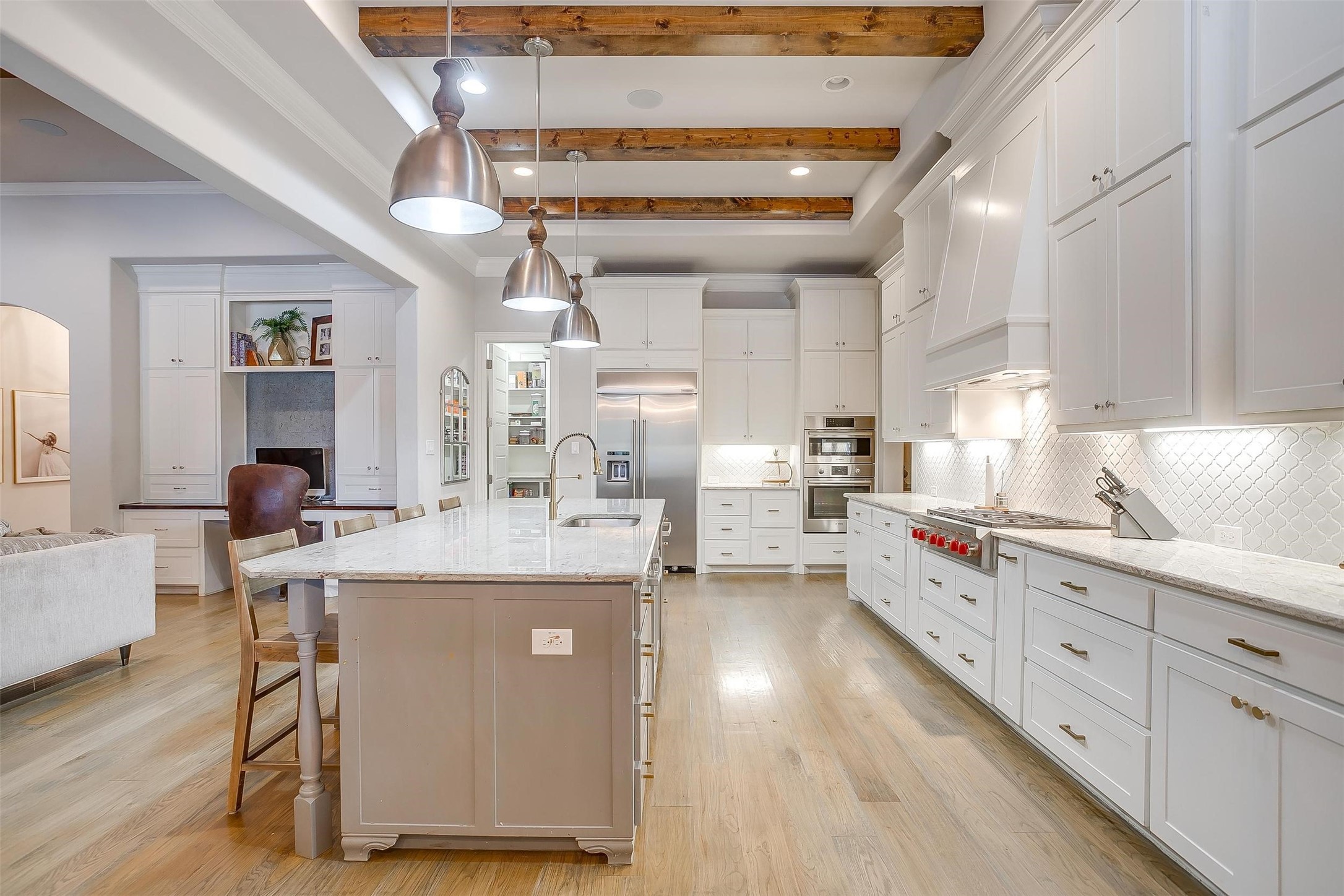 8328 Red Rose Trail