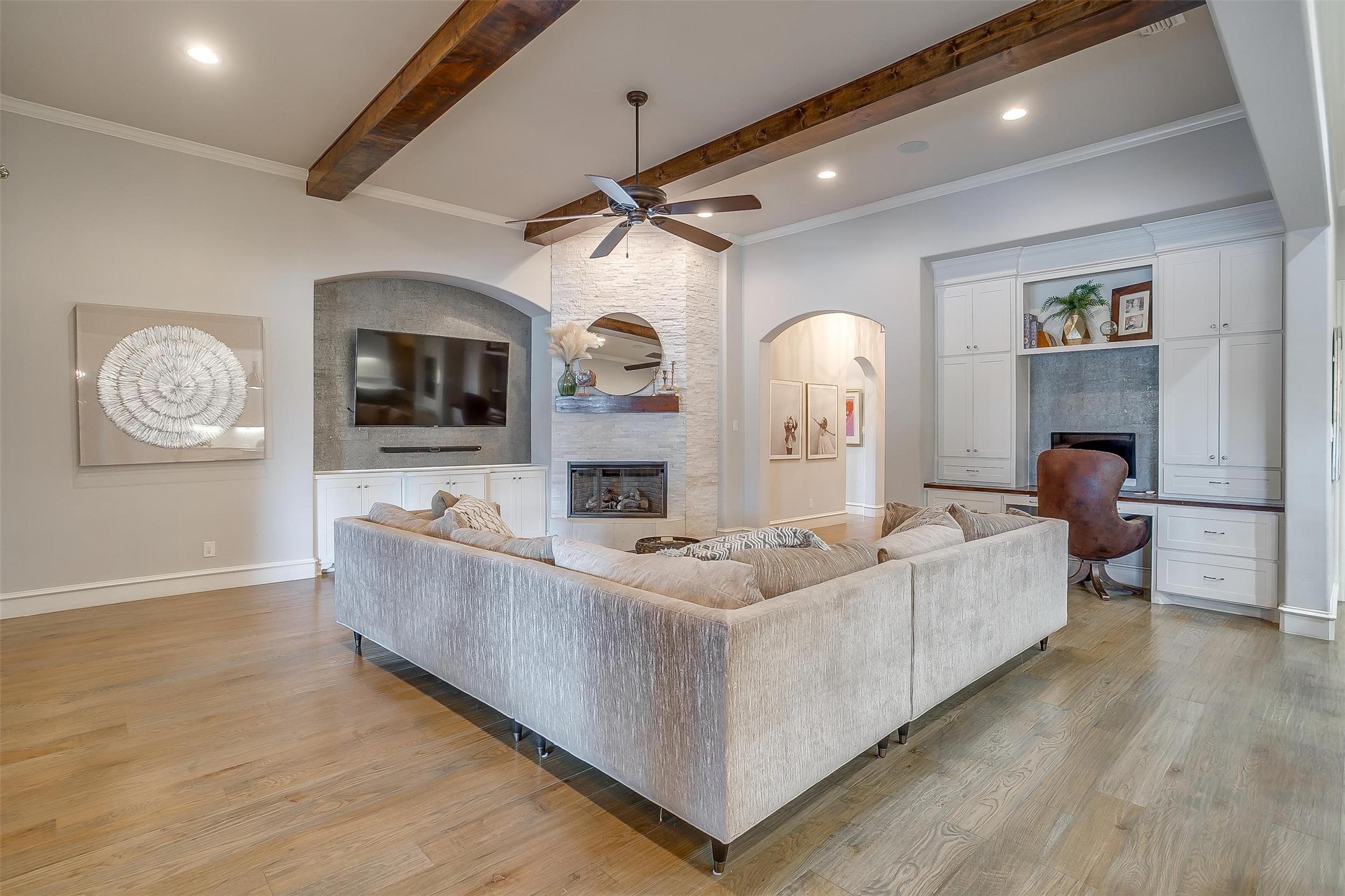 8328 Red Rose Trail
