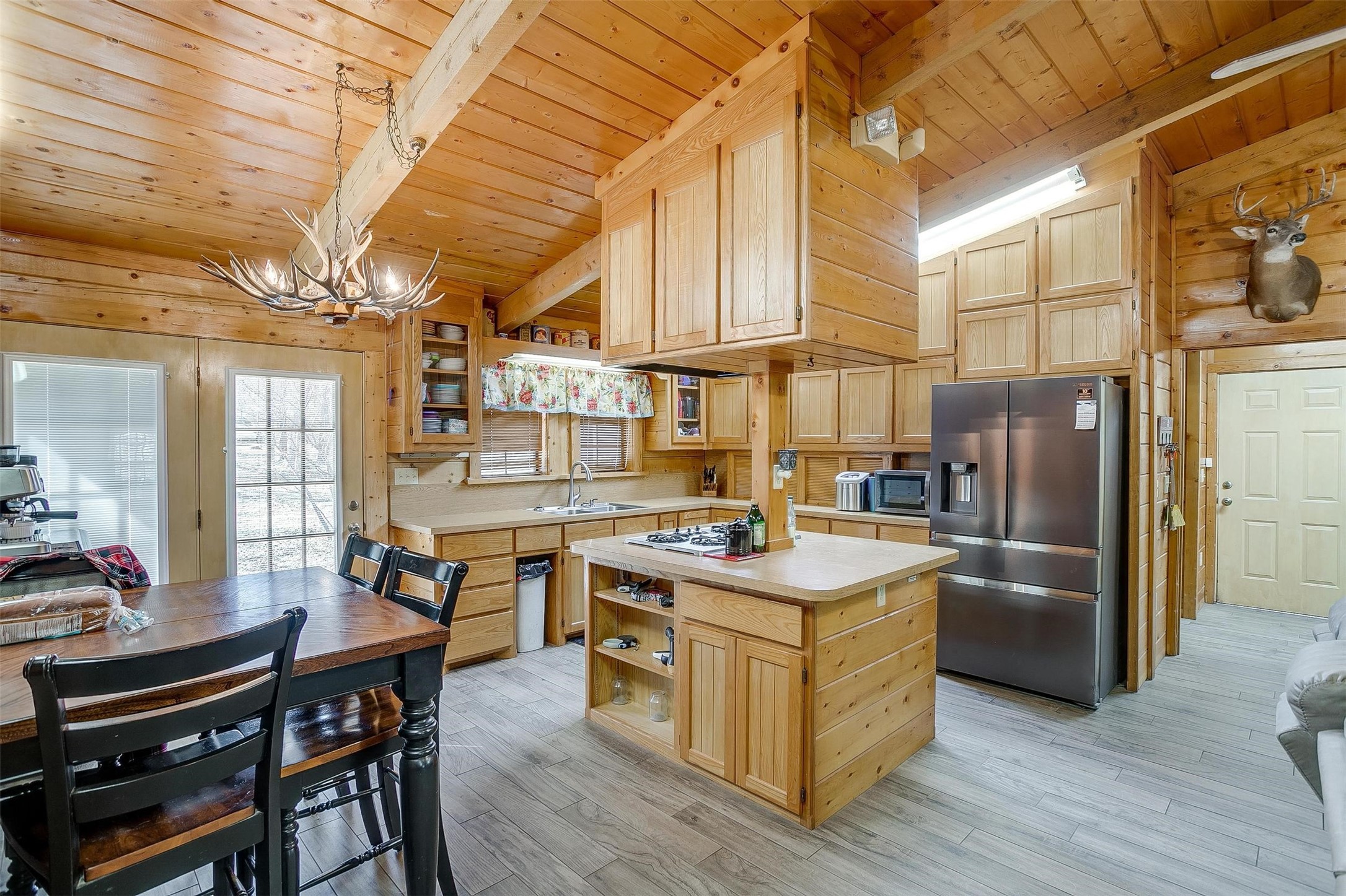 4802 Chisholm Trail