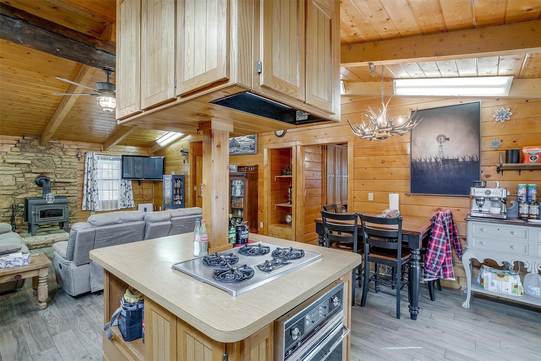 4802 Chisholm Trail