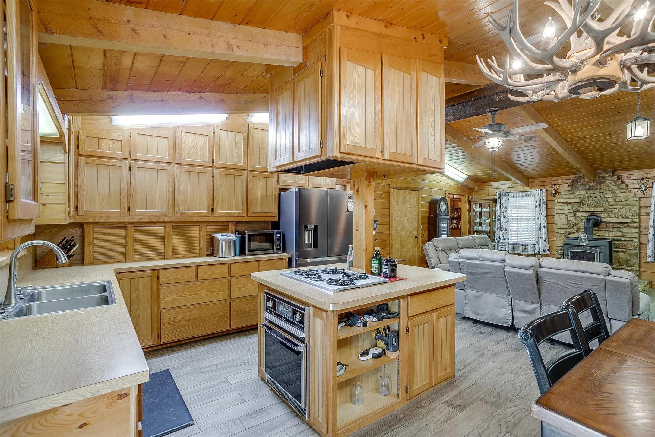 4802 Chisholm Trail