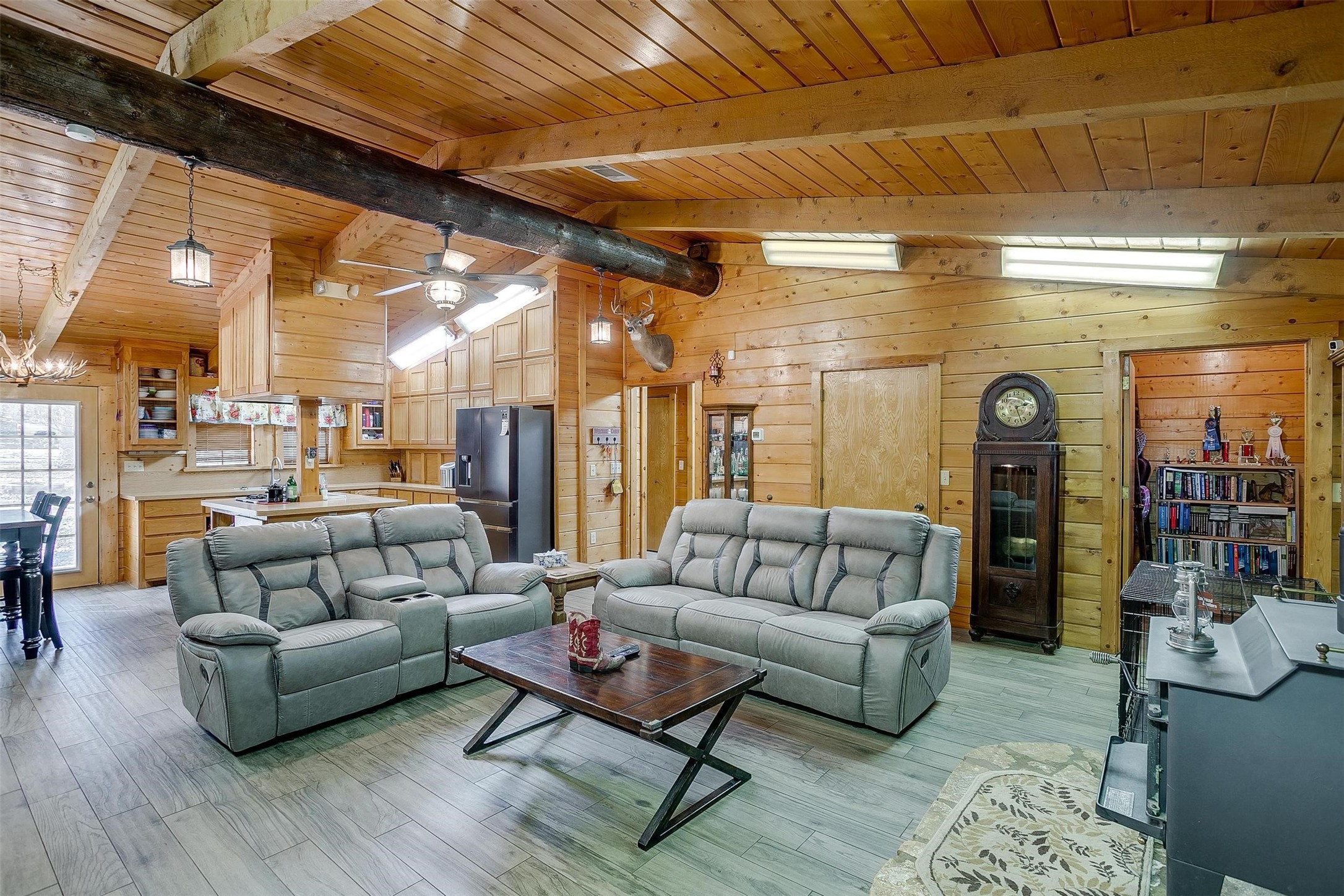 4802 Chisholm Trail