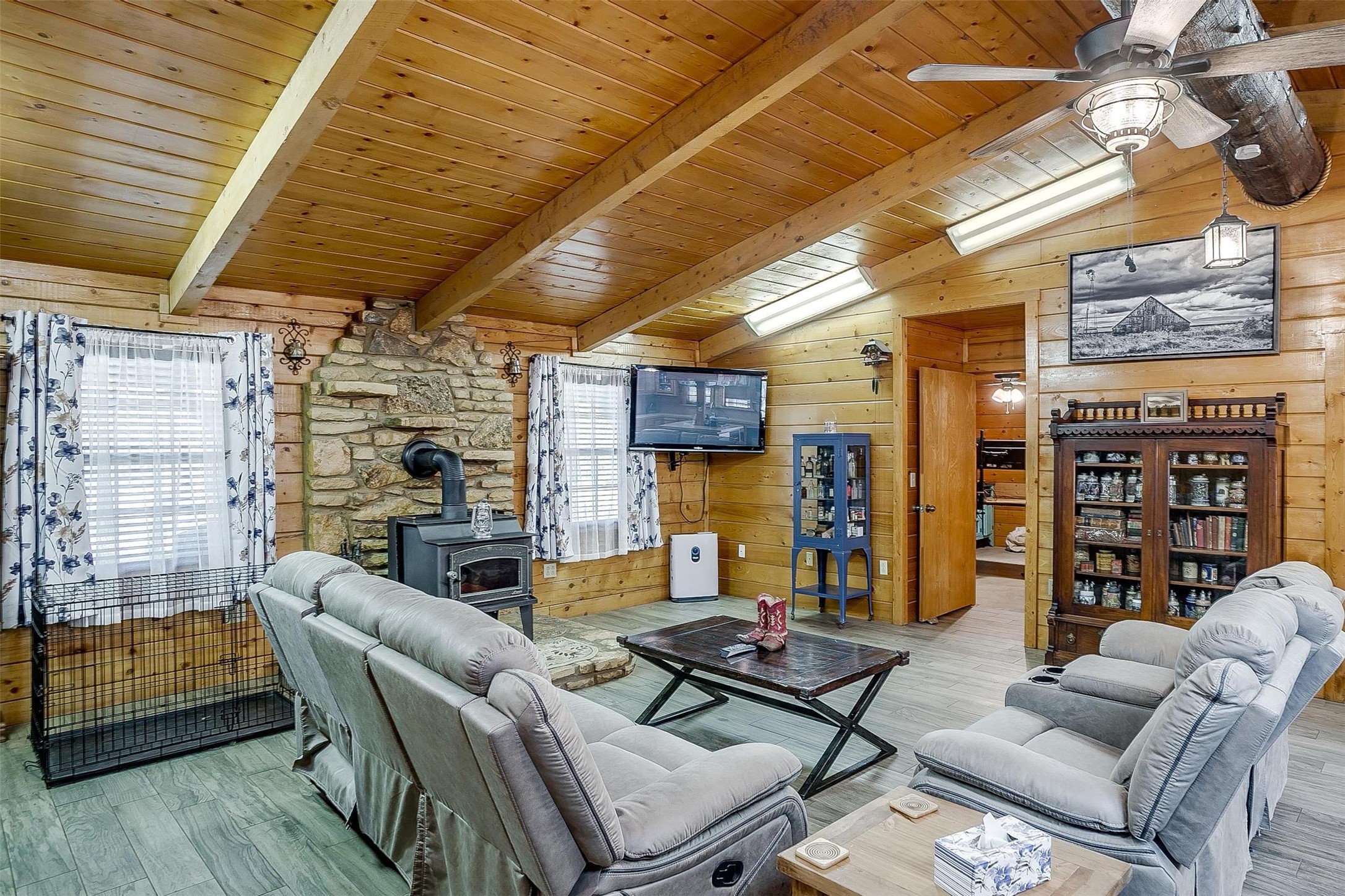 4802 Chisholm Trail