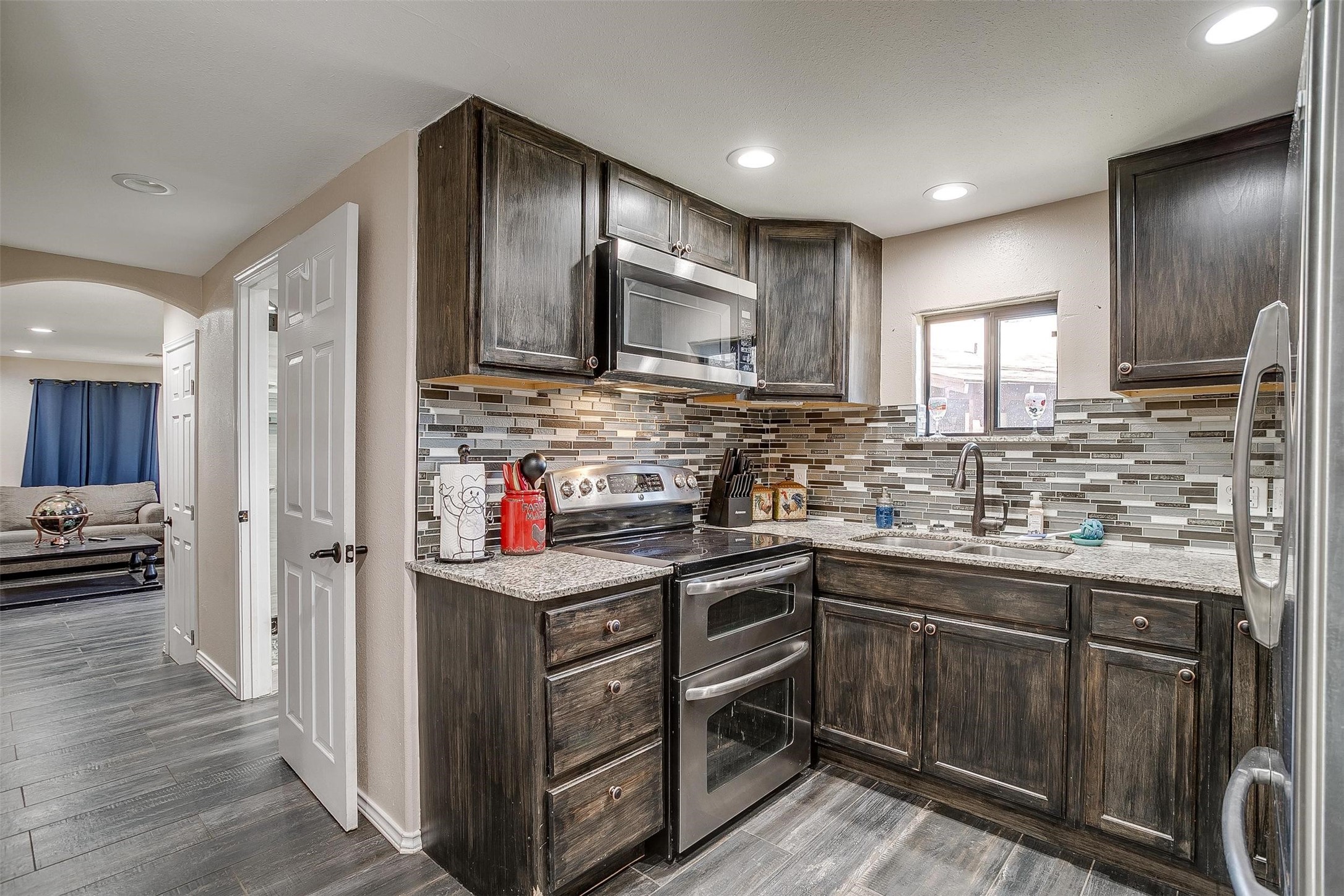 4802 Chisholm Trail