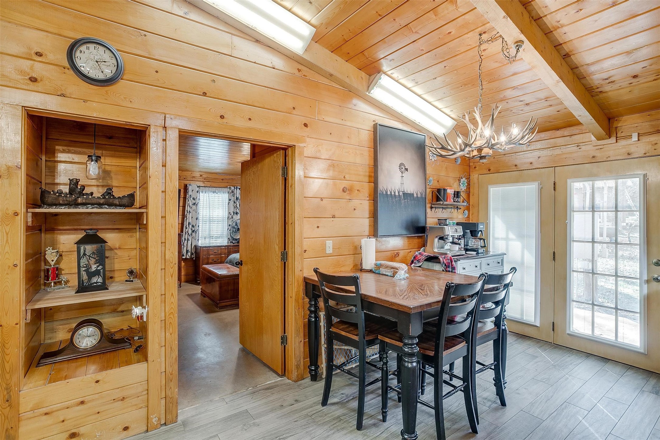 4802 Chisholm Trail