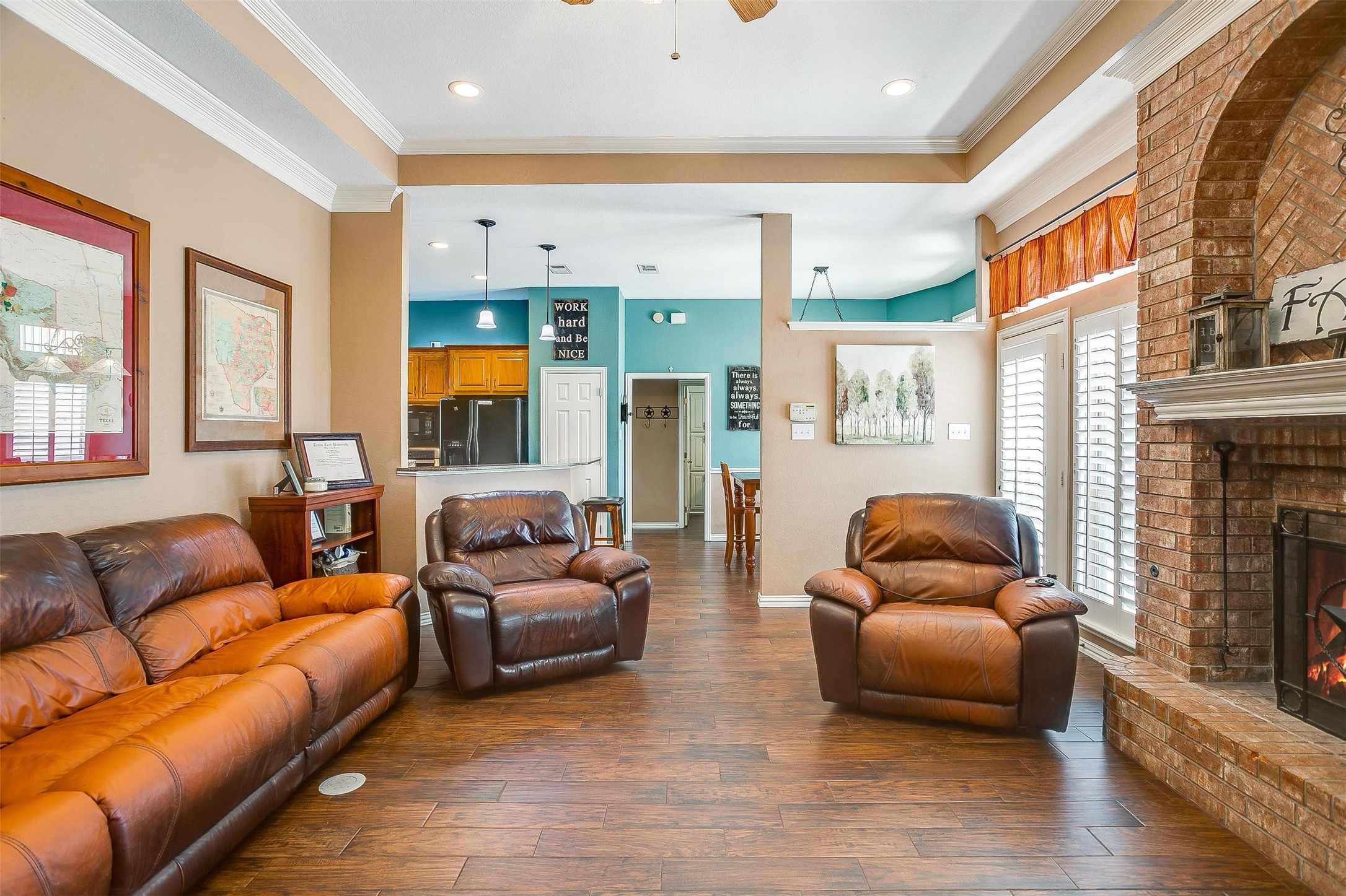 4 Velvet Court