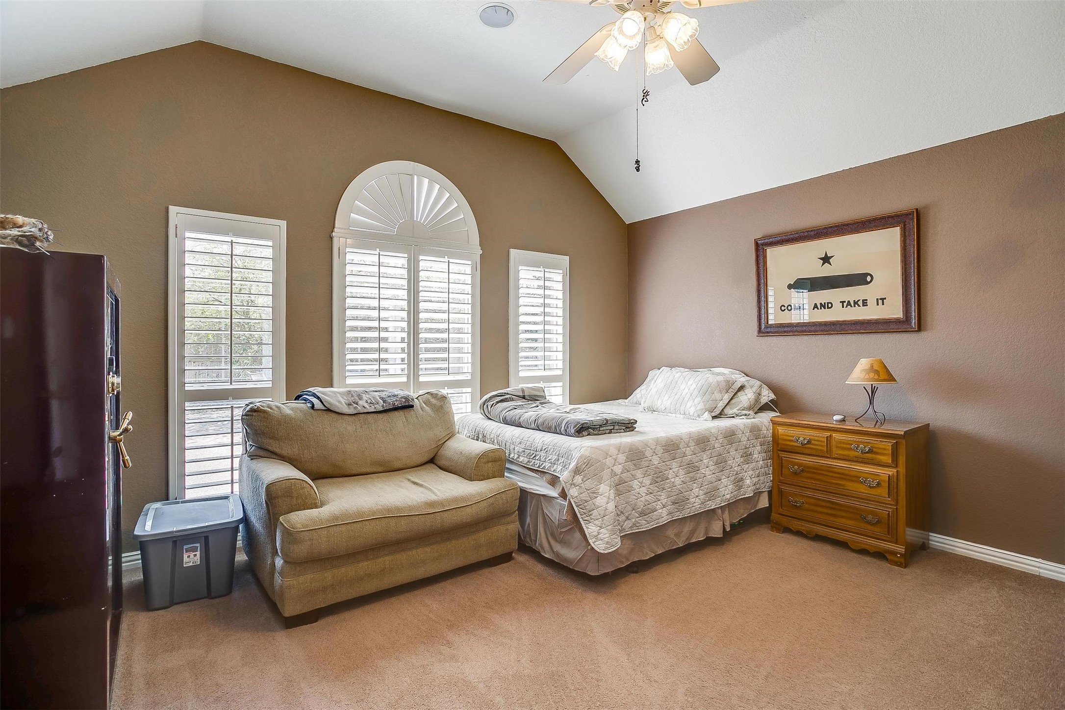 4 Velvet Court