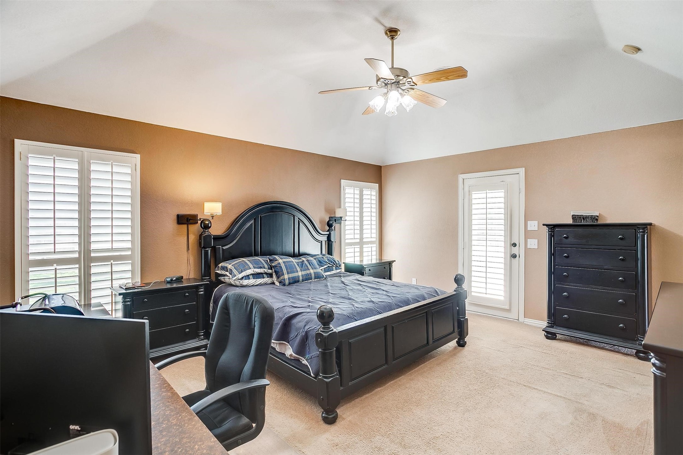 4 Velvet Court