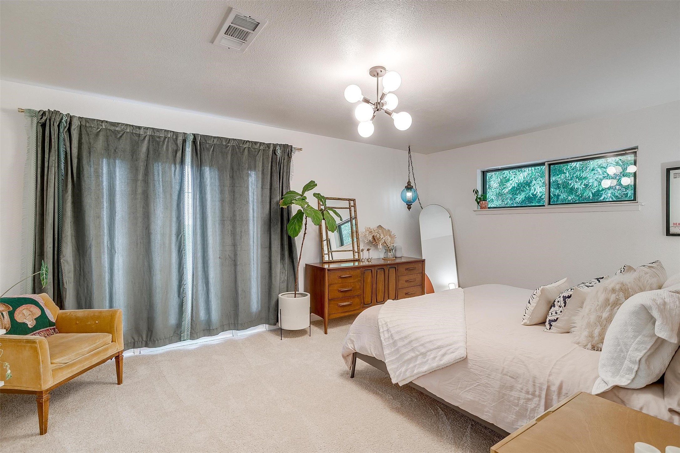 6325 Wallingford Drive