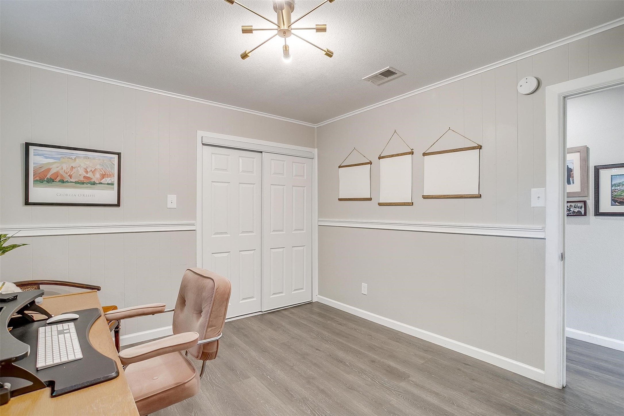 6325 Wallingford Drive