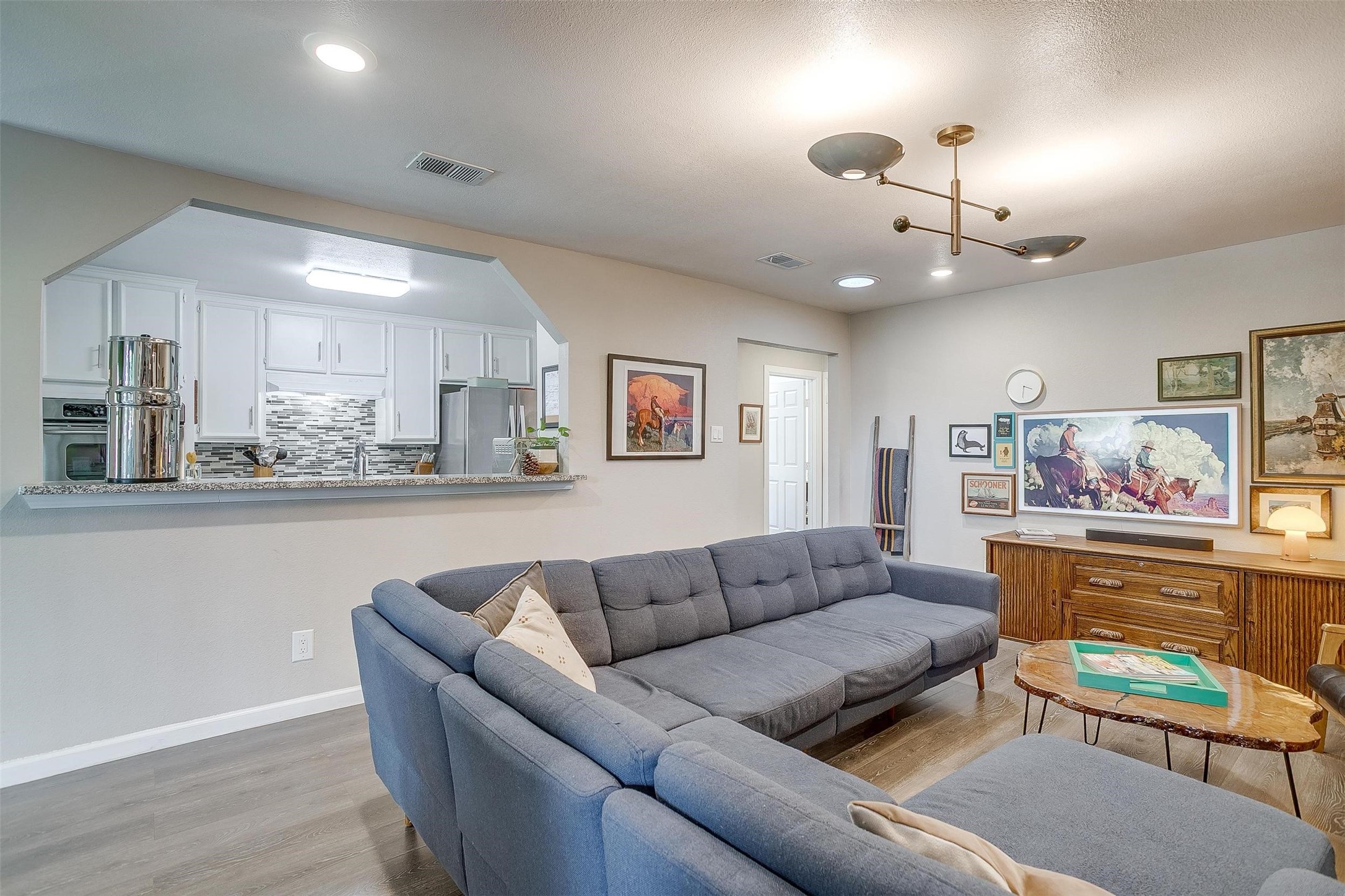 6325 Wallingford Drive