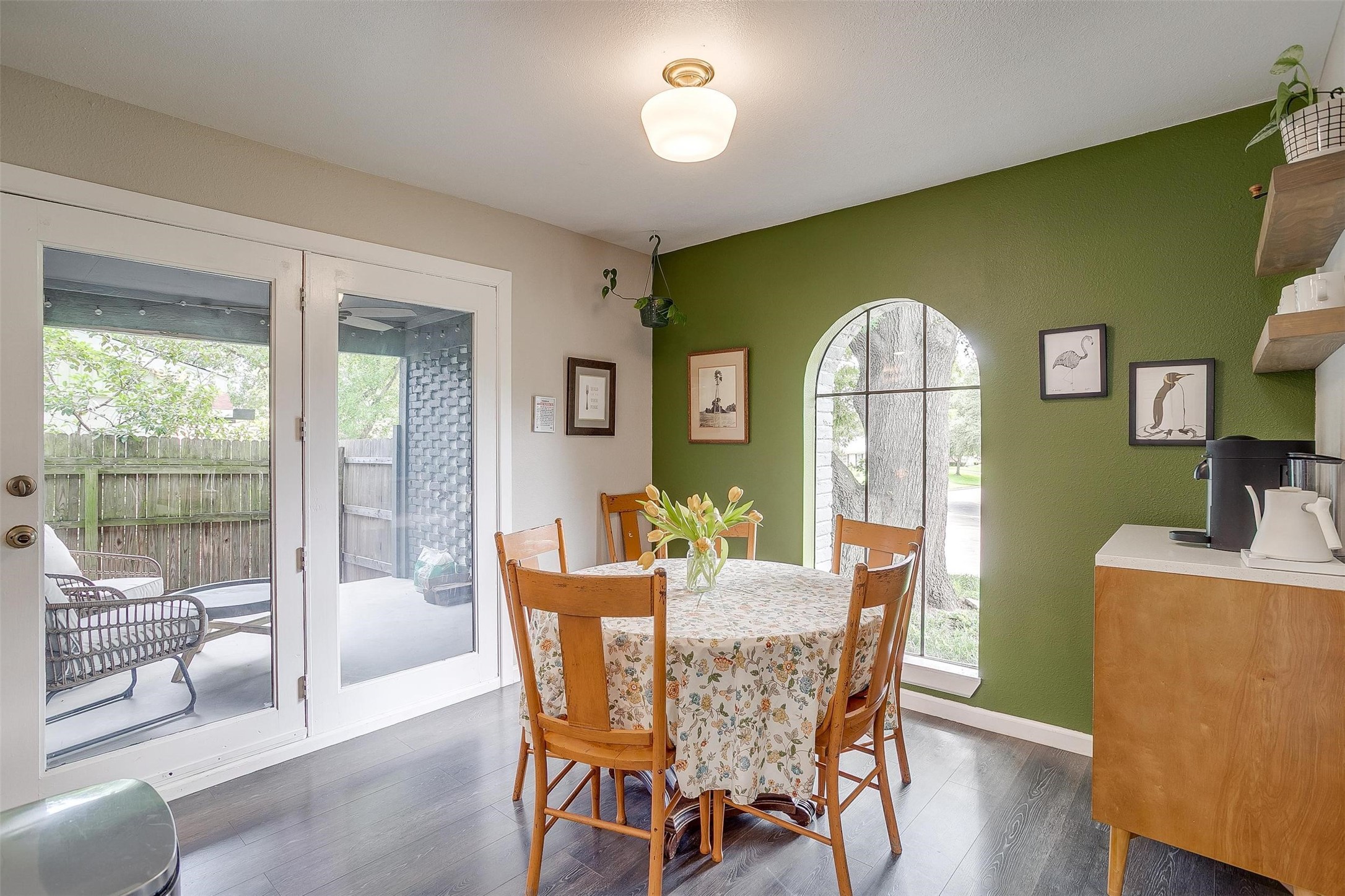 6325 Wallingford Drive