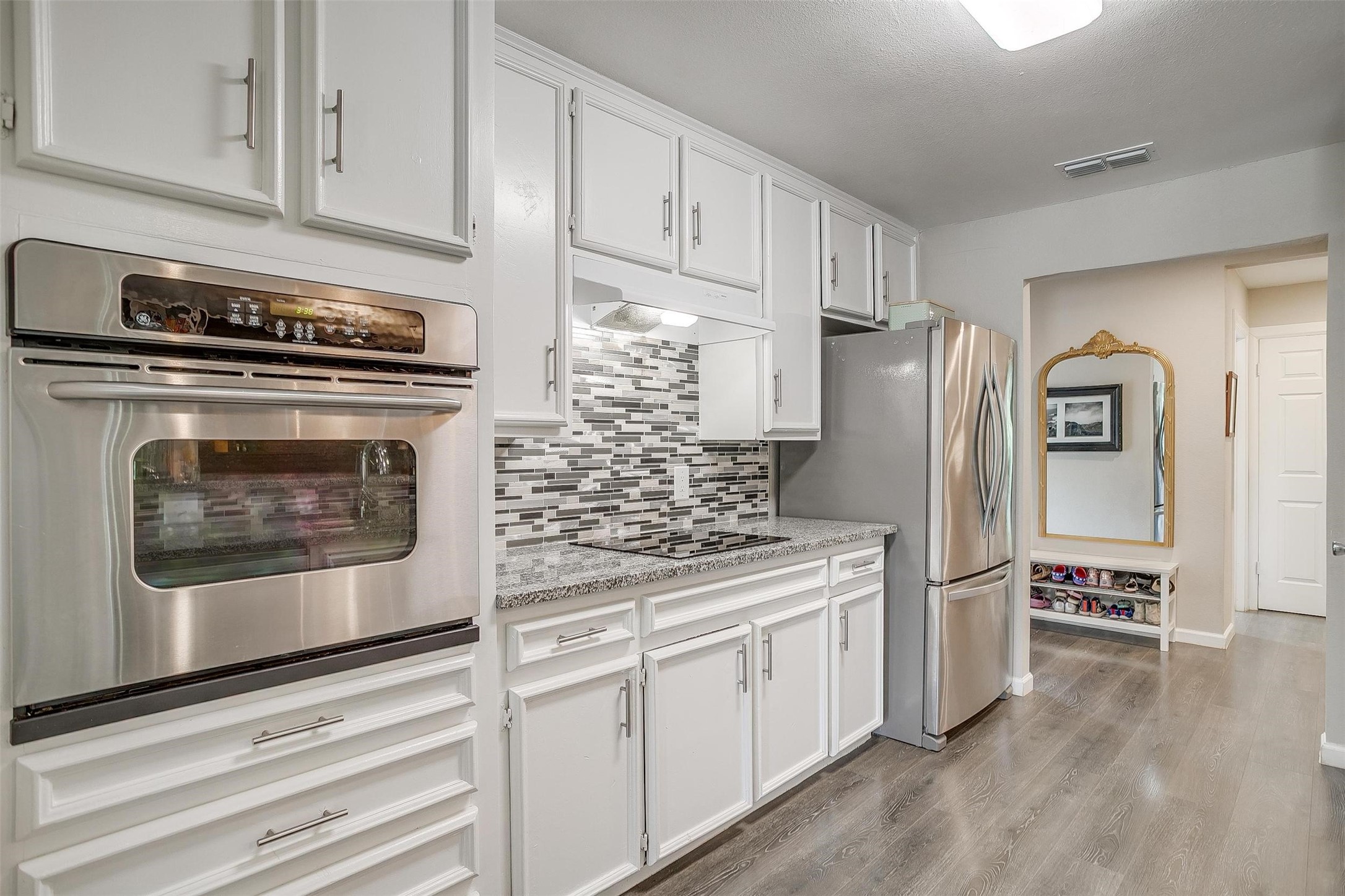 6325 Wallingford Drive