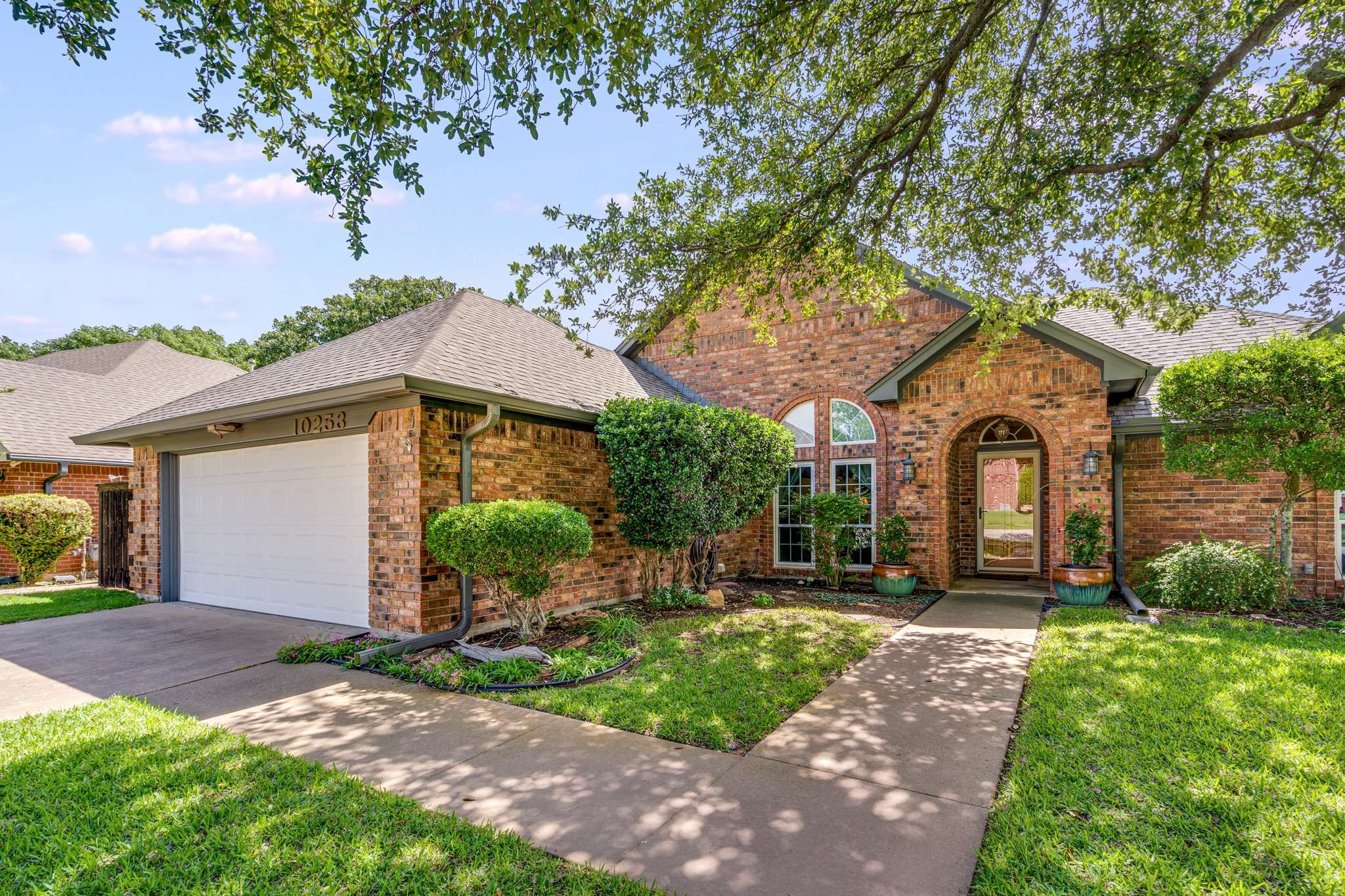 10253 Fieldcrest Drive