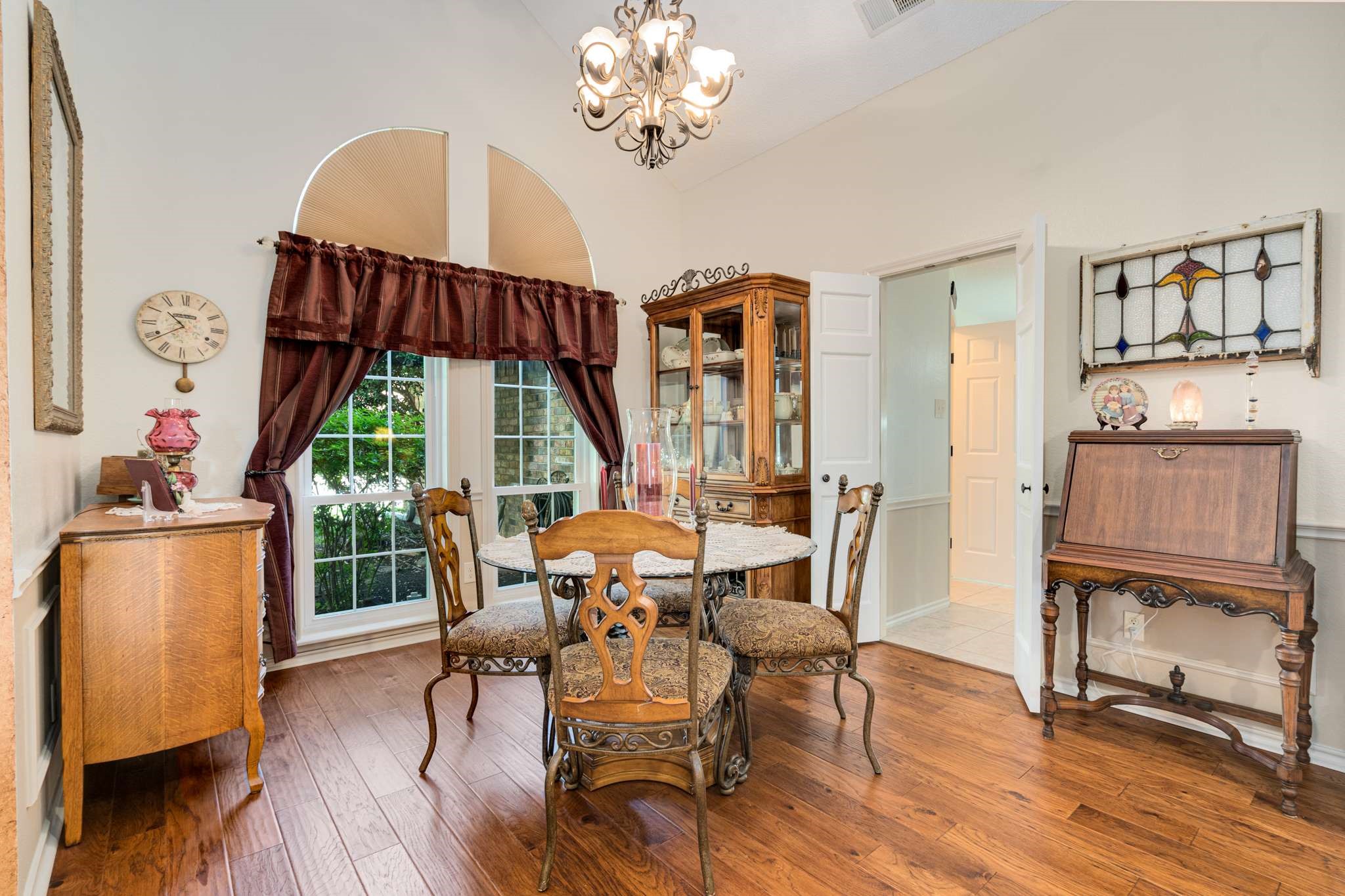 10253 Fieldcrest Drive