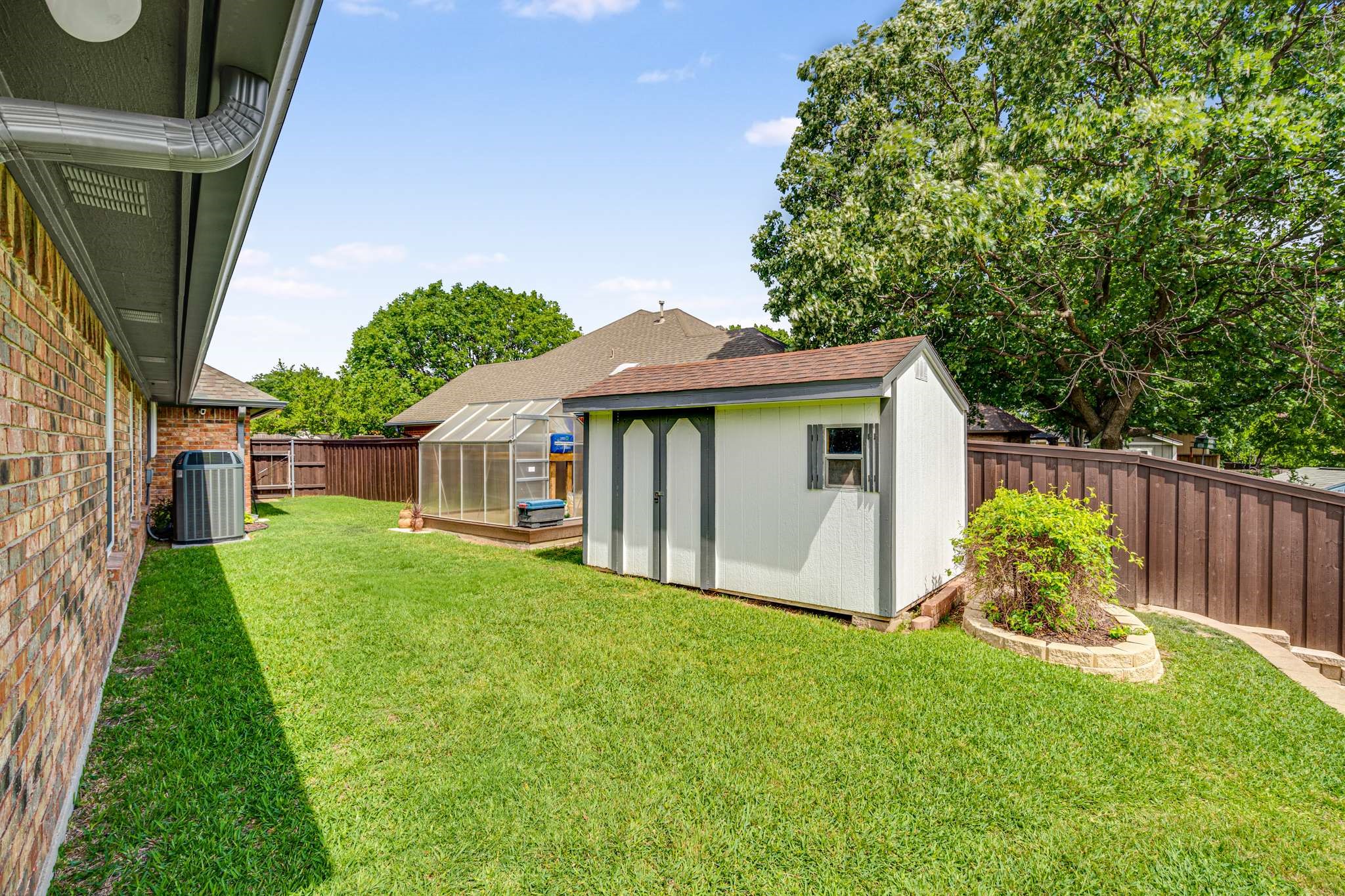 10253 Fieldcrest Drive