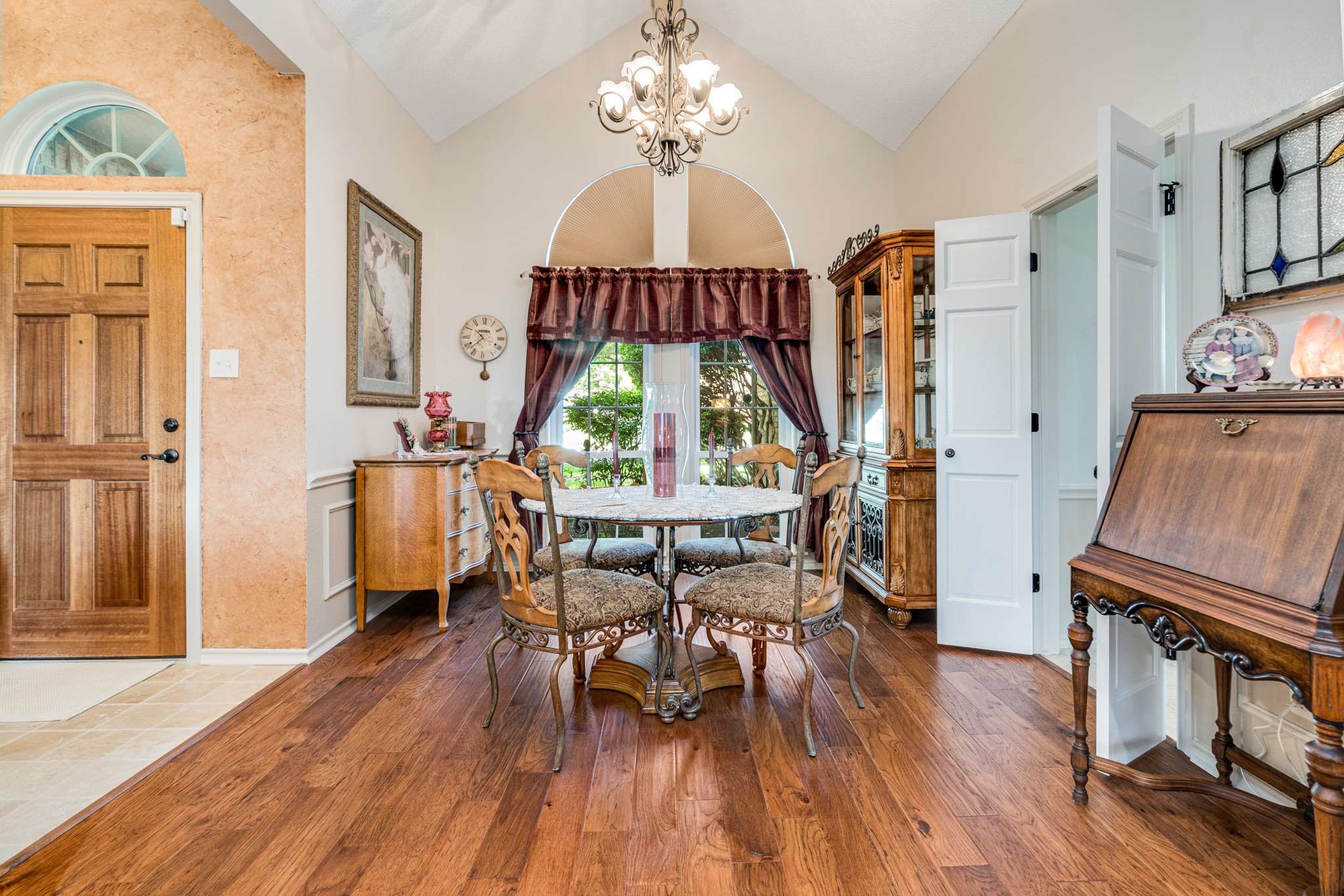 10253 Fieldcrest Drive