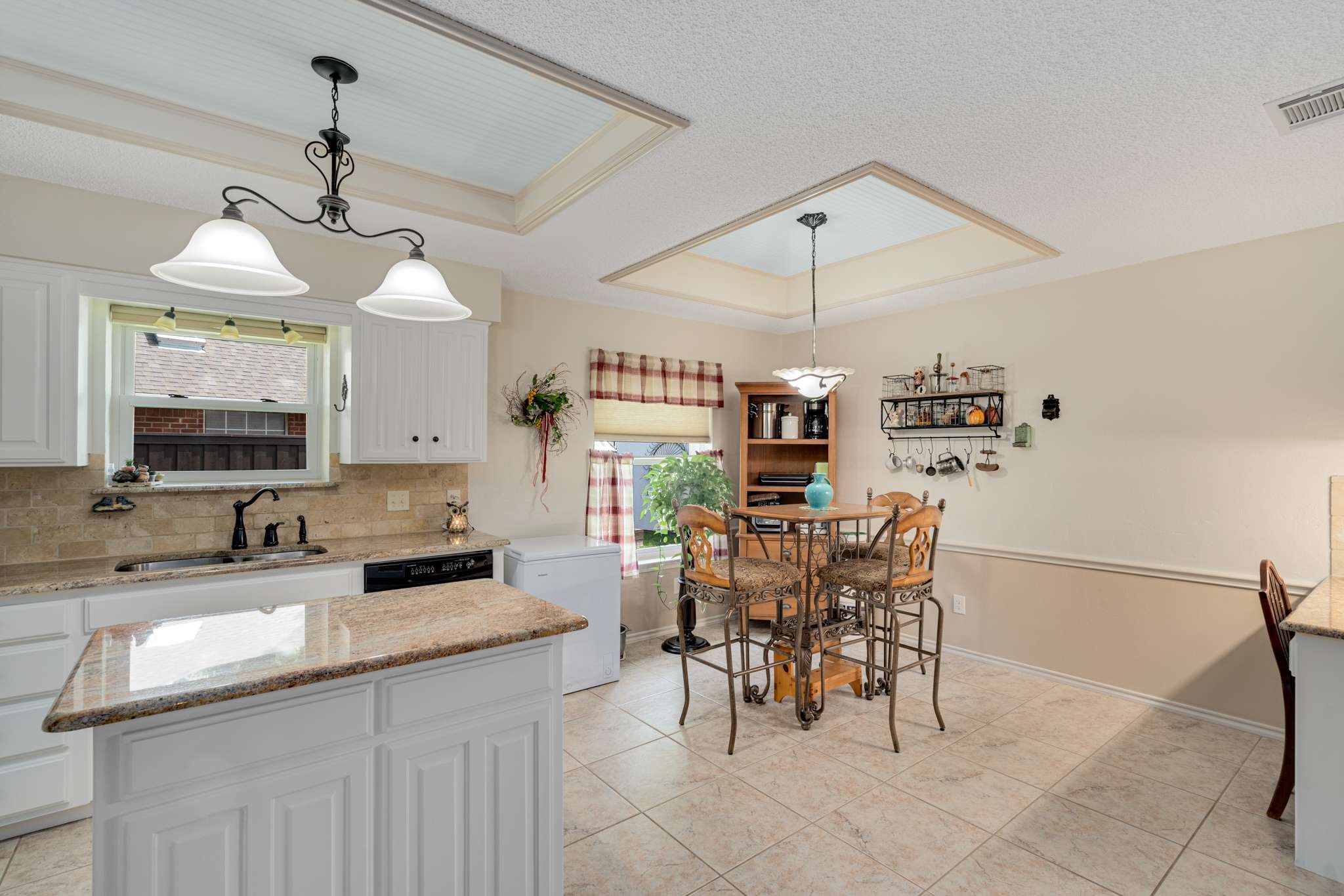 10253 Fieldcrest Drive