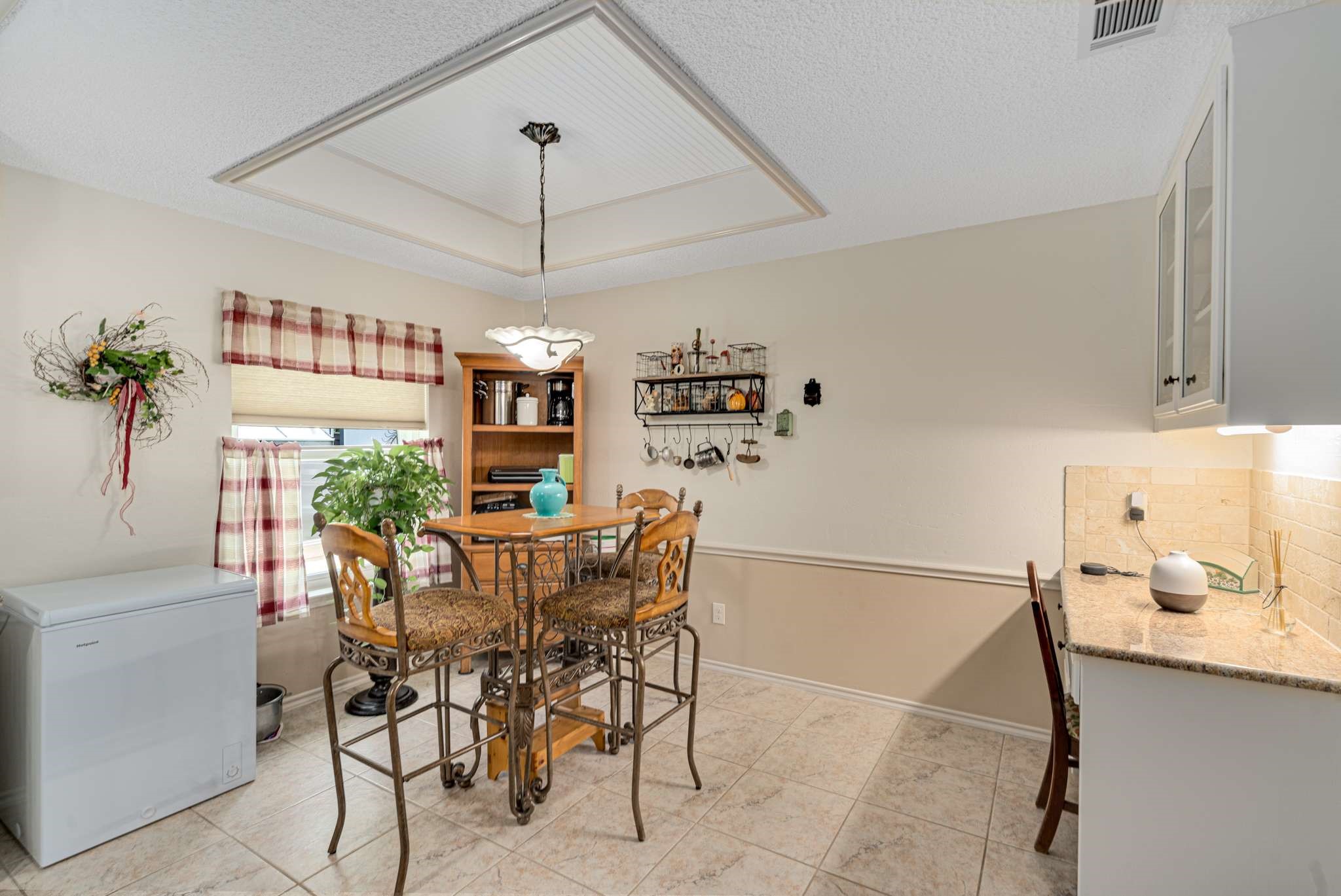 10253 Fieldcrest Drive