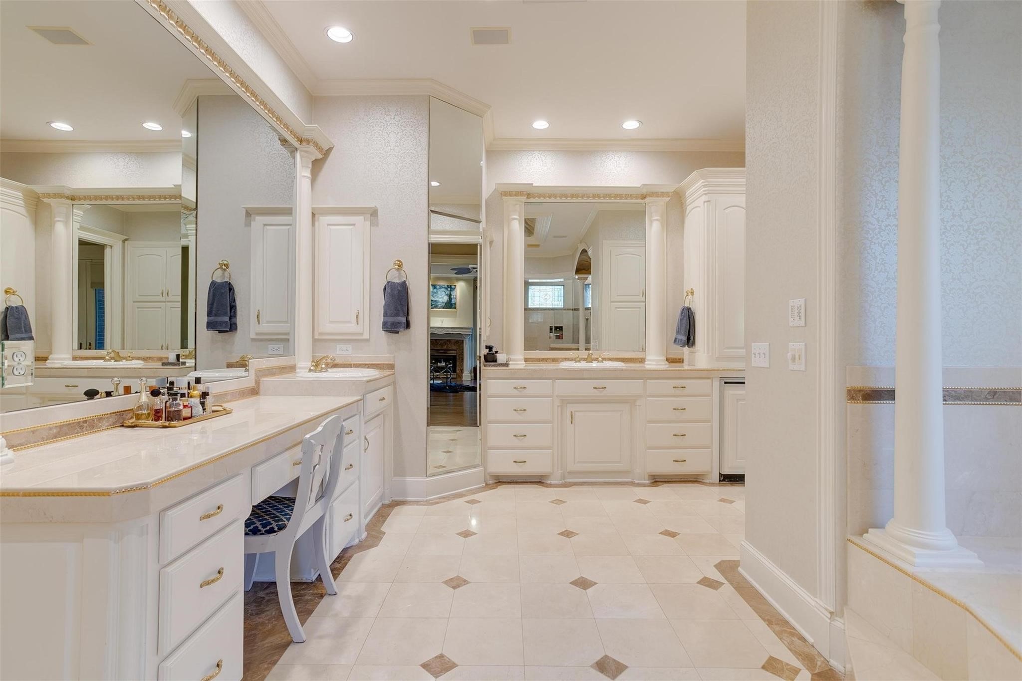 6805 Laurel Valley Drive