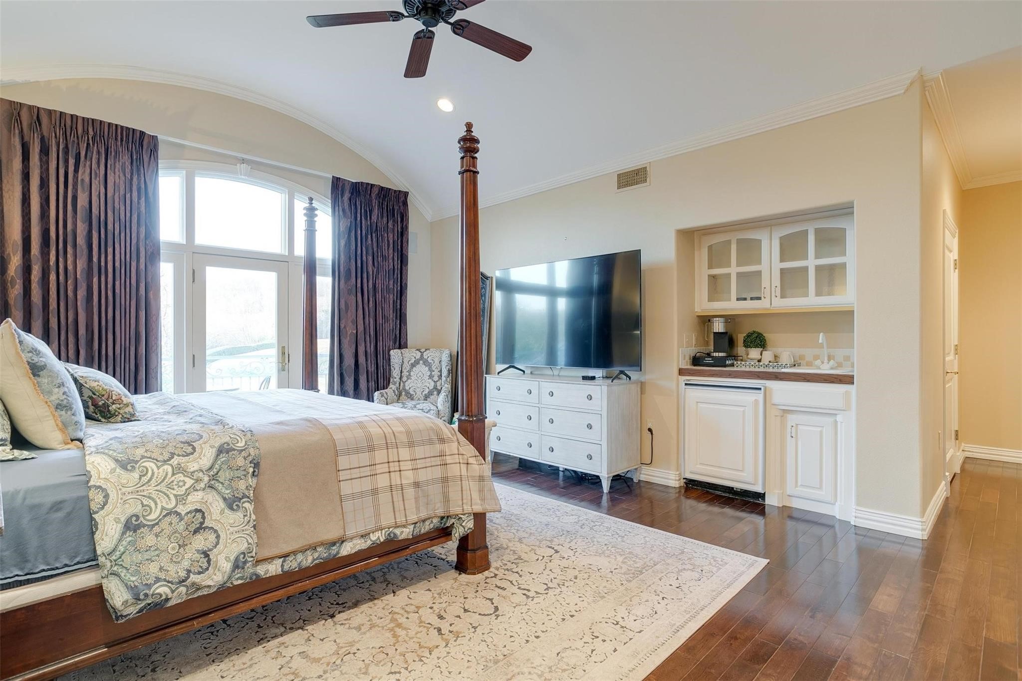 6805 Laurel Valley Drive