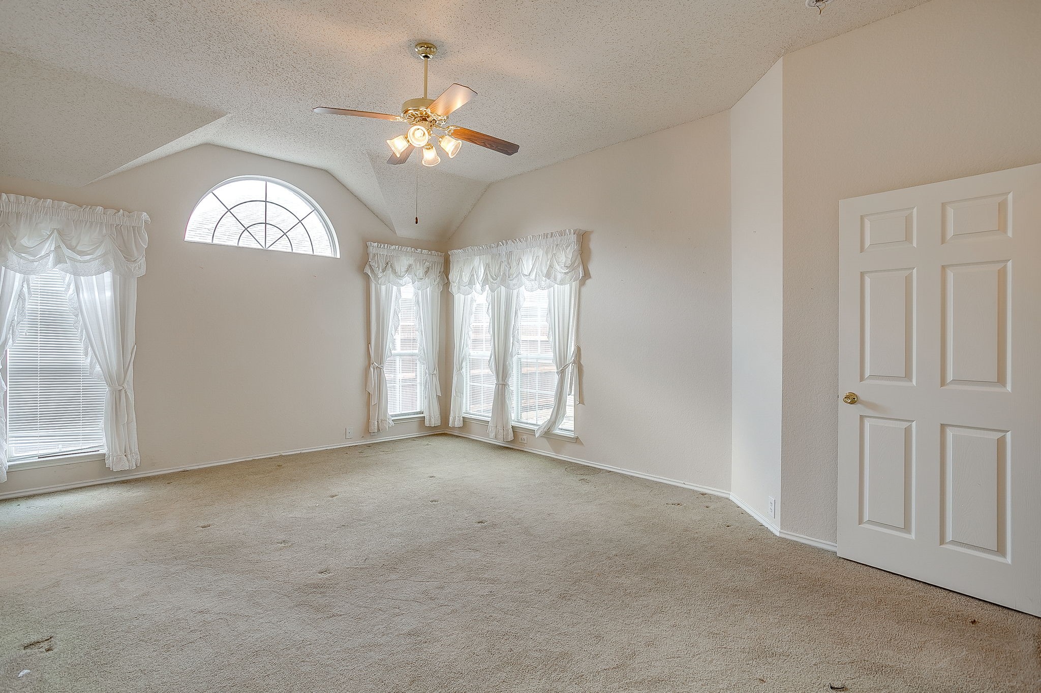 1104 Whistle Stop Drive