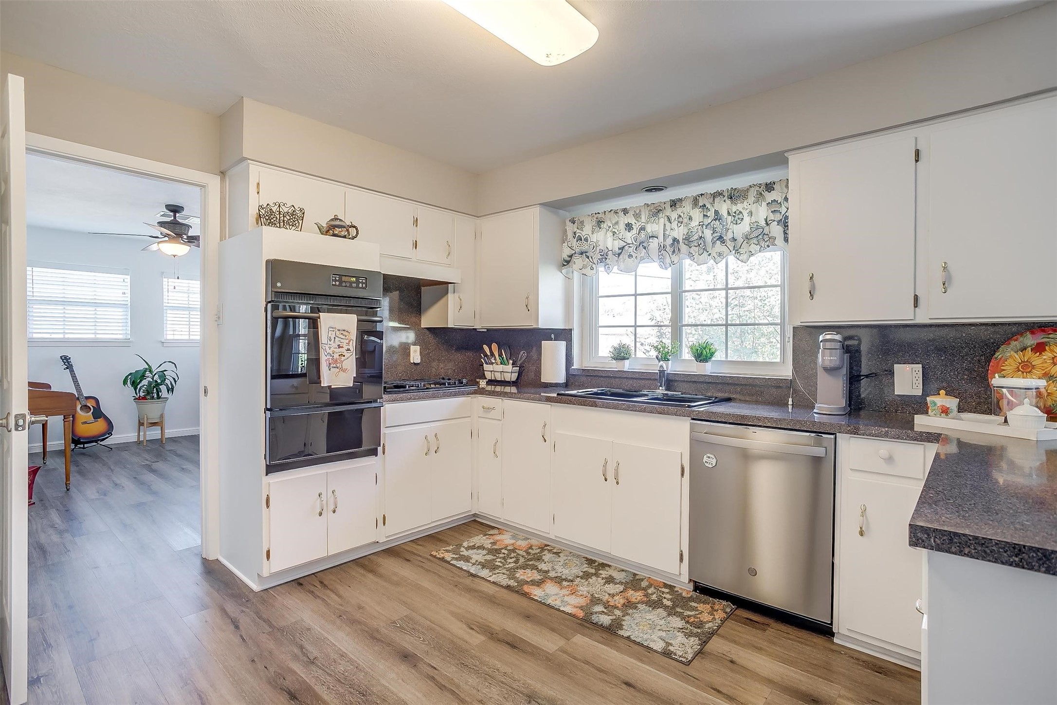 5805 Circular Drive