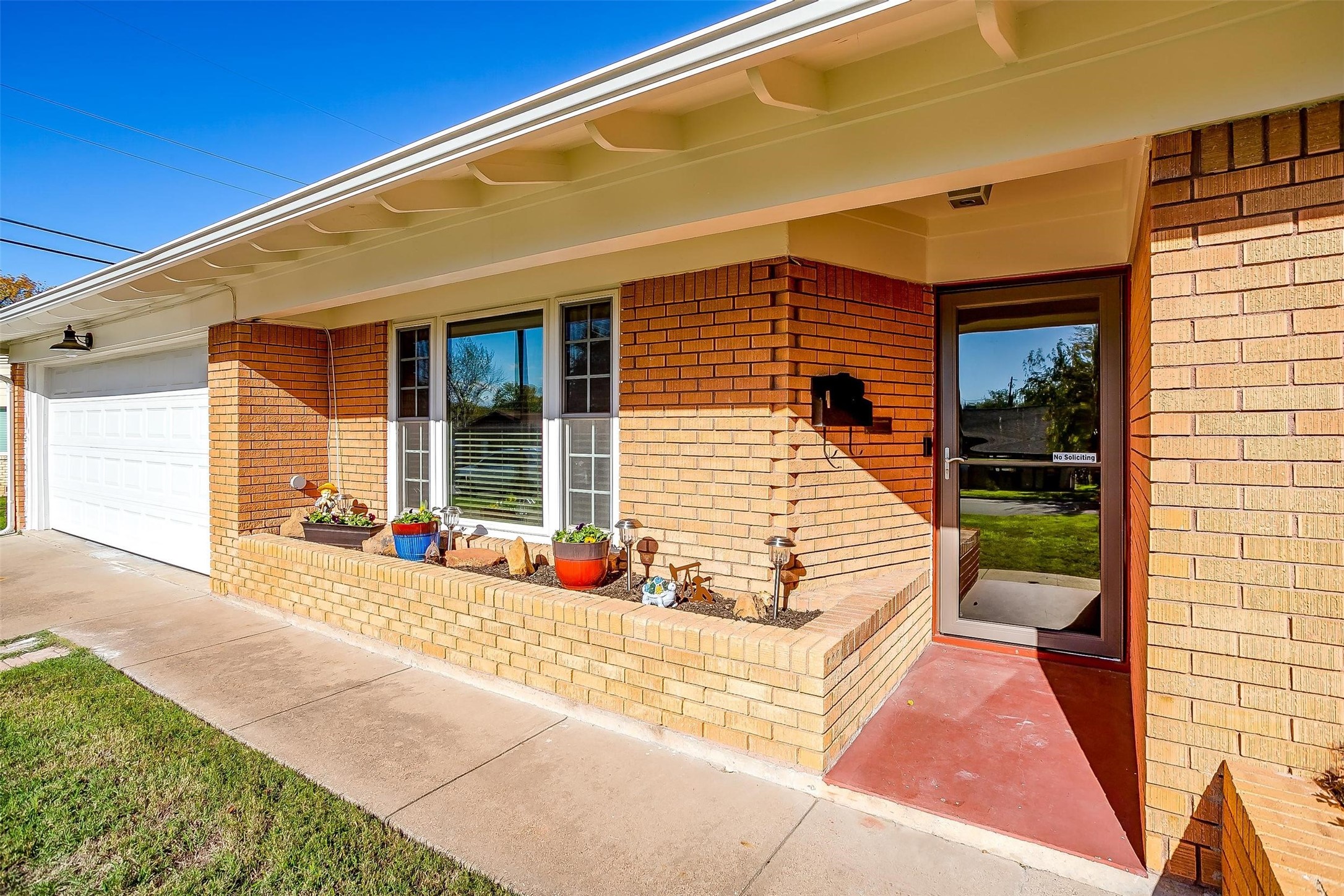 5805 Circular Drive