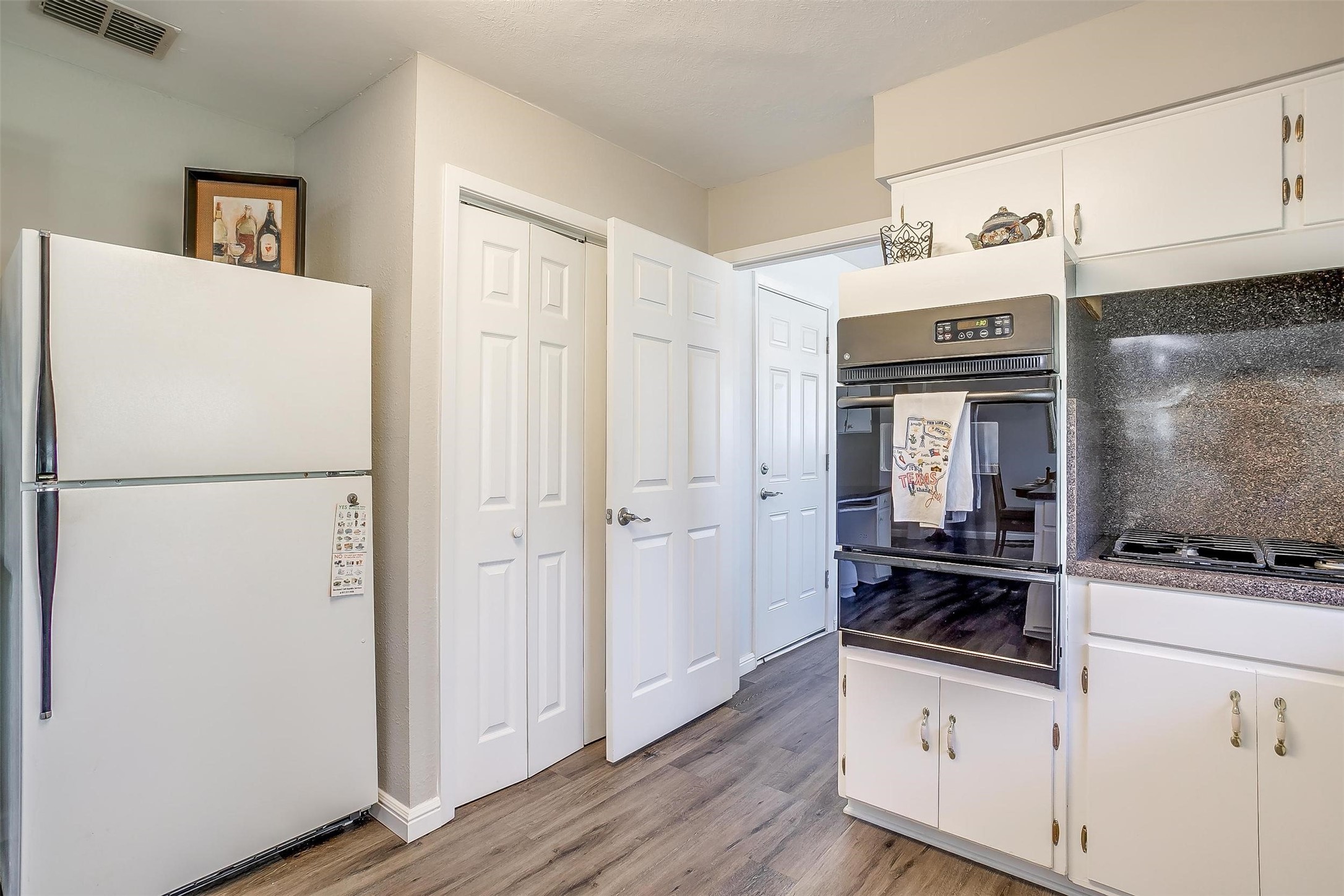 5805 Circular Drive